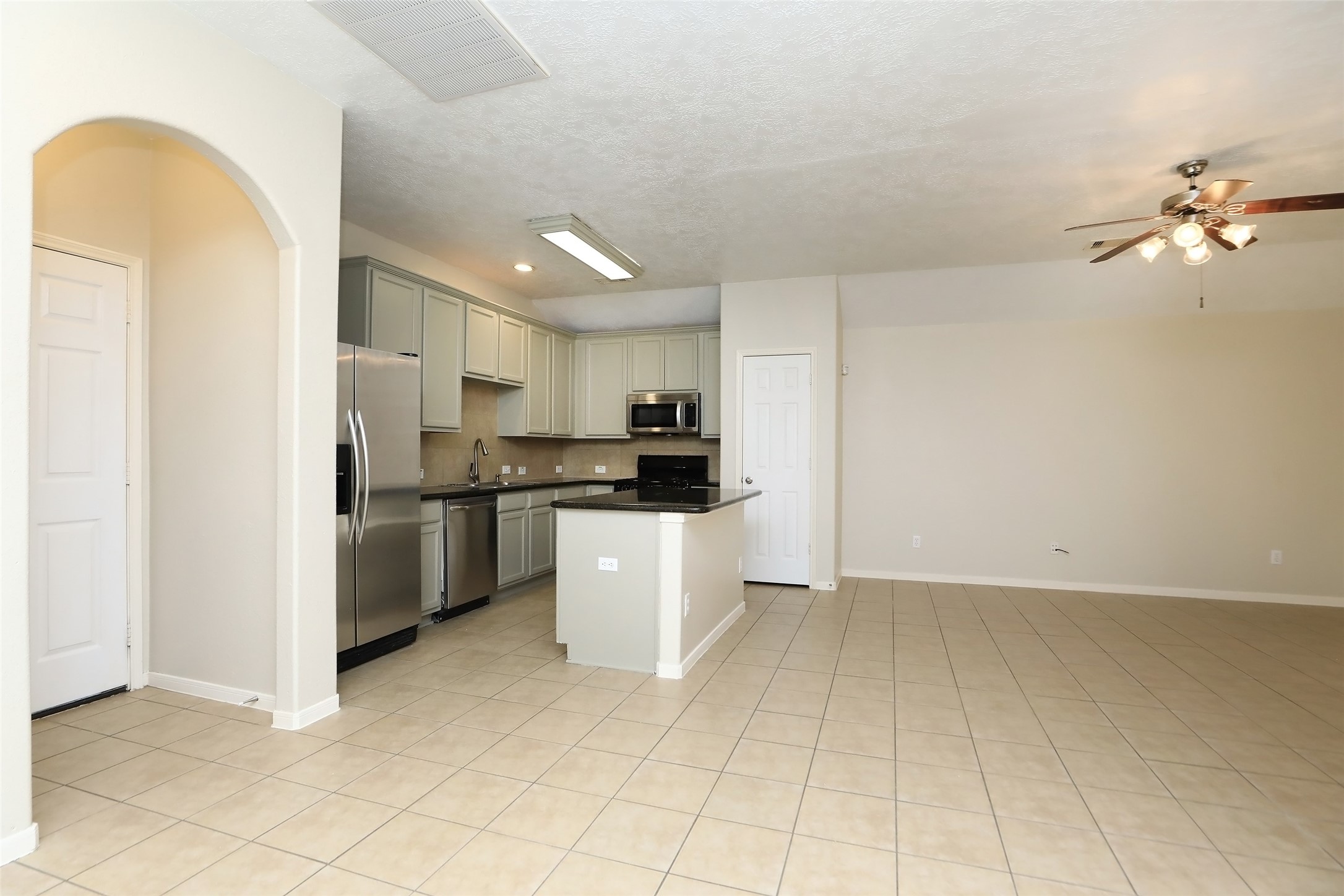 8231 Gran Villa Drive Property Photo 11