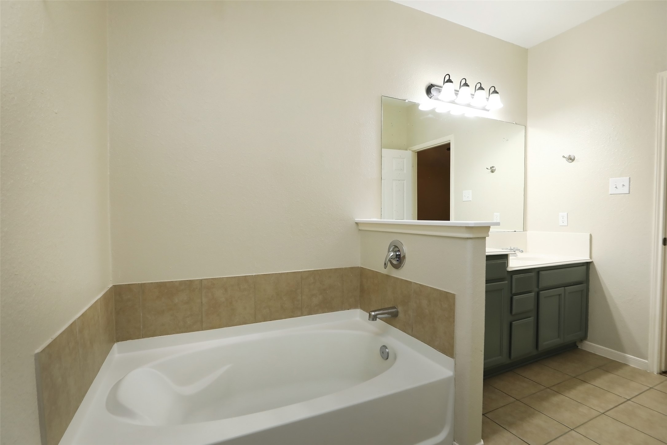 8231 Gran Villa Drive Property Photo 18