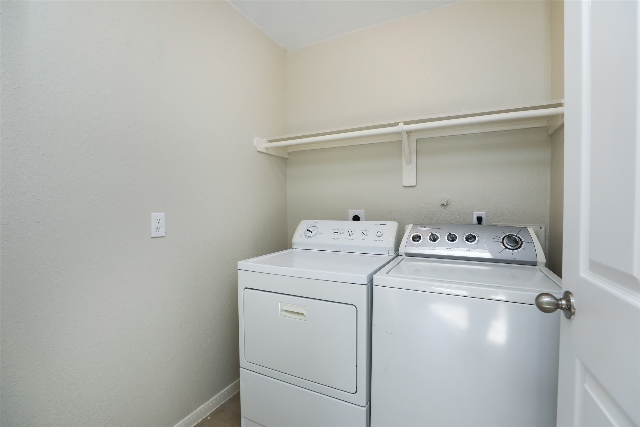 8231 Gran Villa Drive Property Photo 21