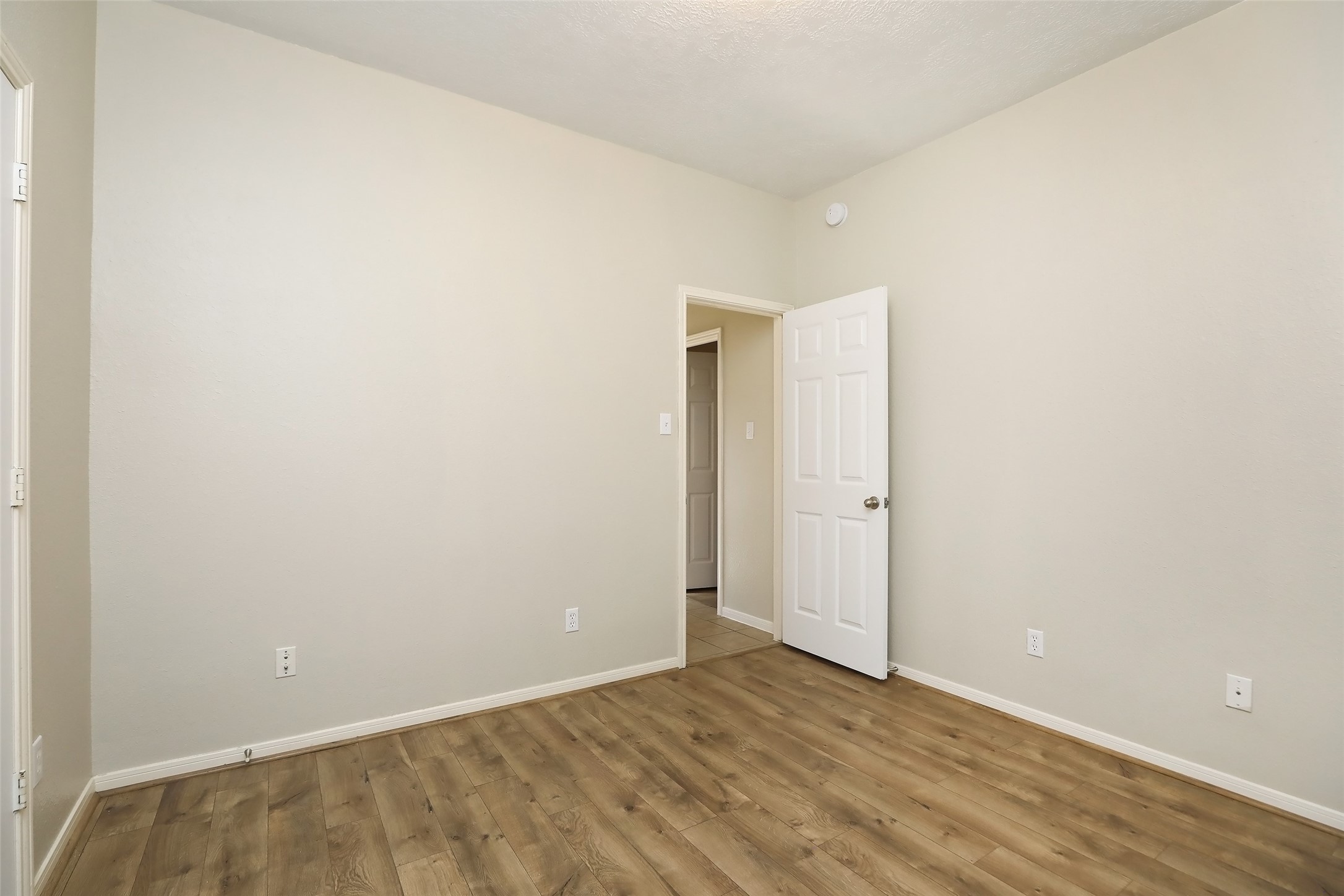8231 Gran Villa Drive Property Photo 24