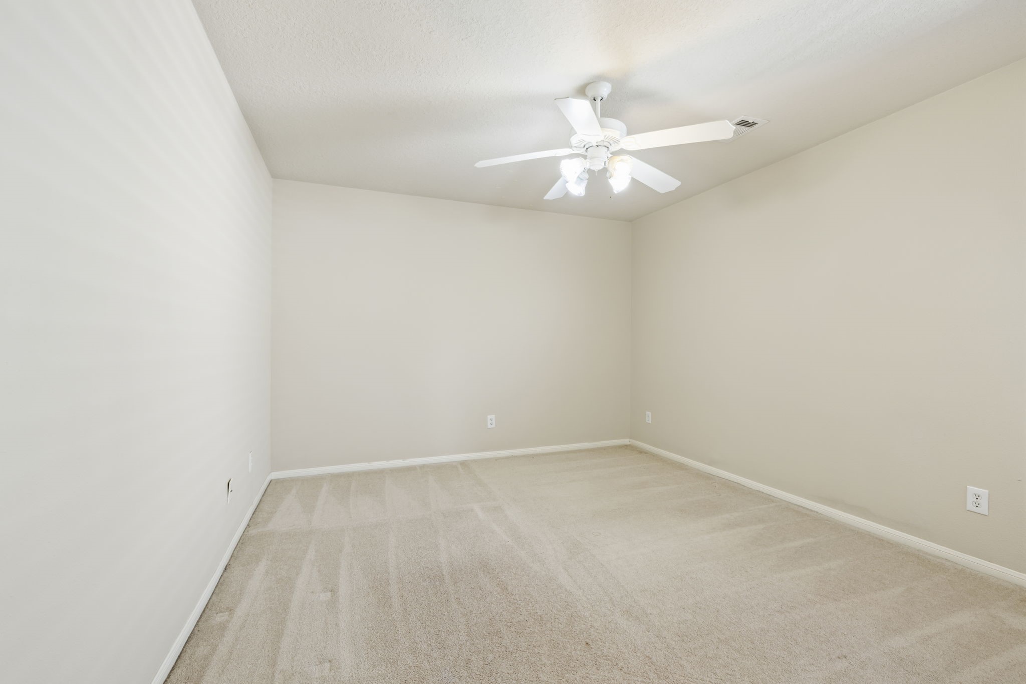 22519 Spring Crossing Drive Property Photo 34
