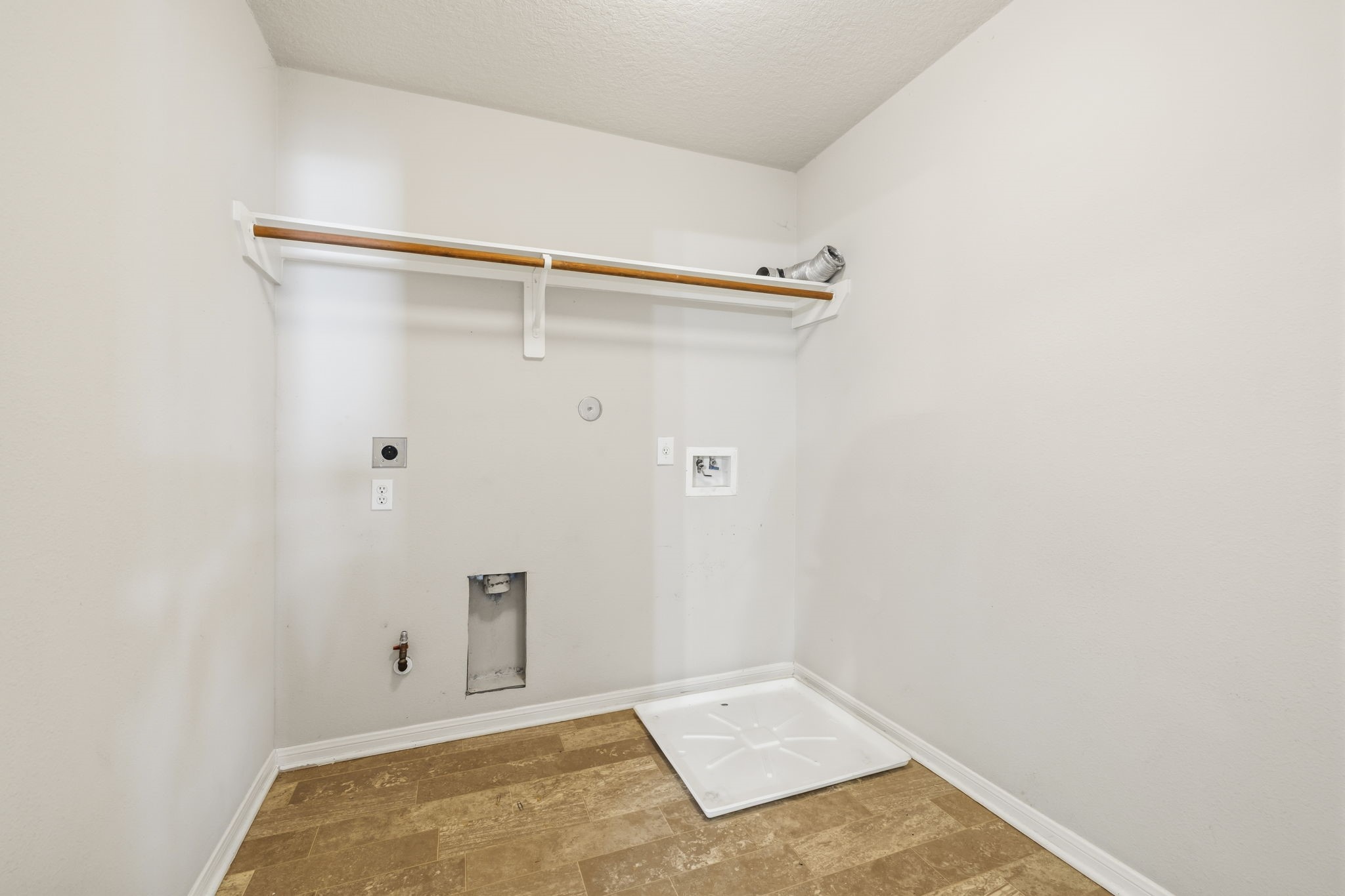 22519 Spring Crossing Drive Property Photo 37