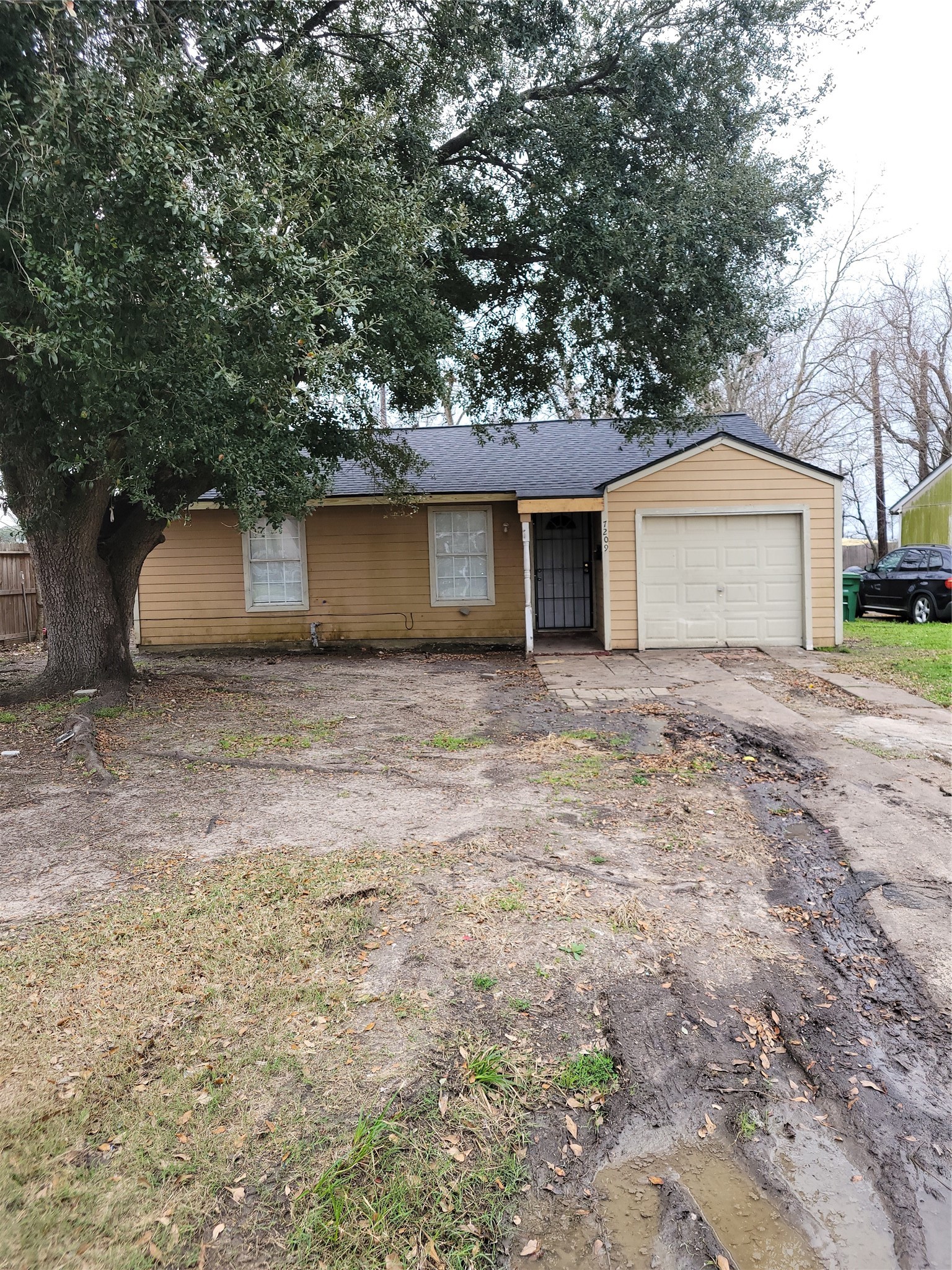 7209 Kassarine Pass Property Photo 1