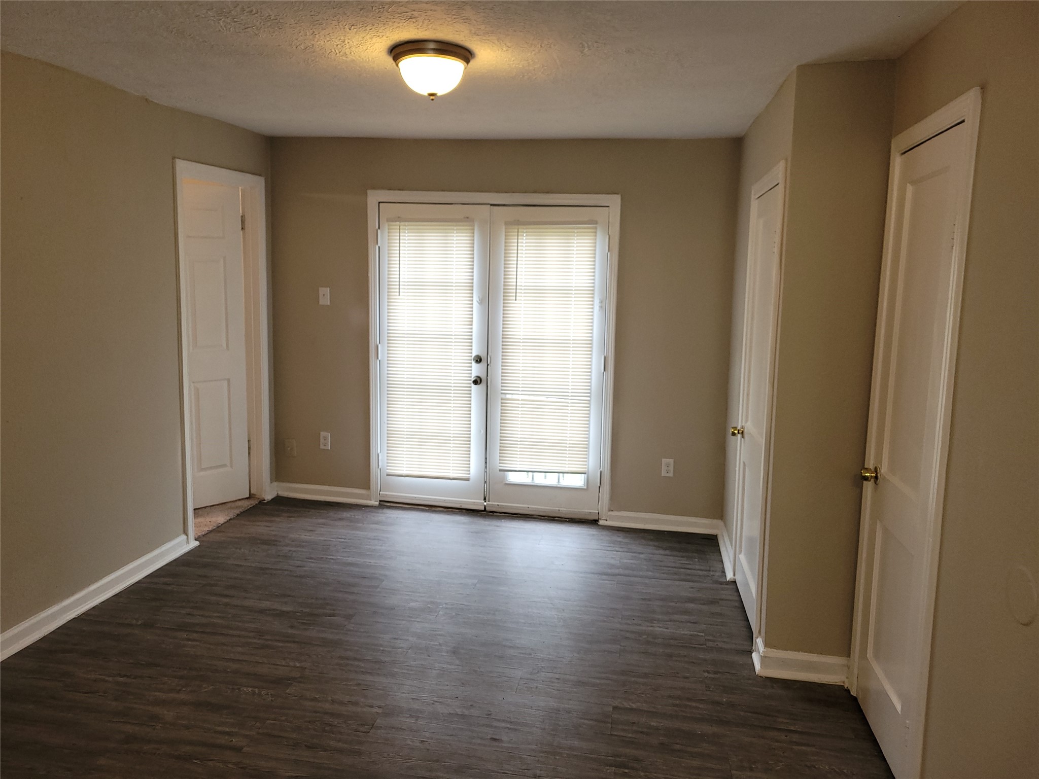 7209 Kassarine Pass Property Photo 3