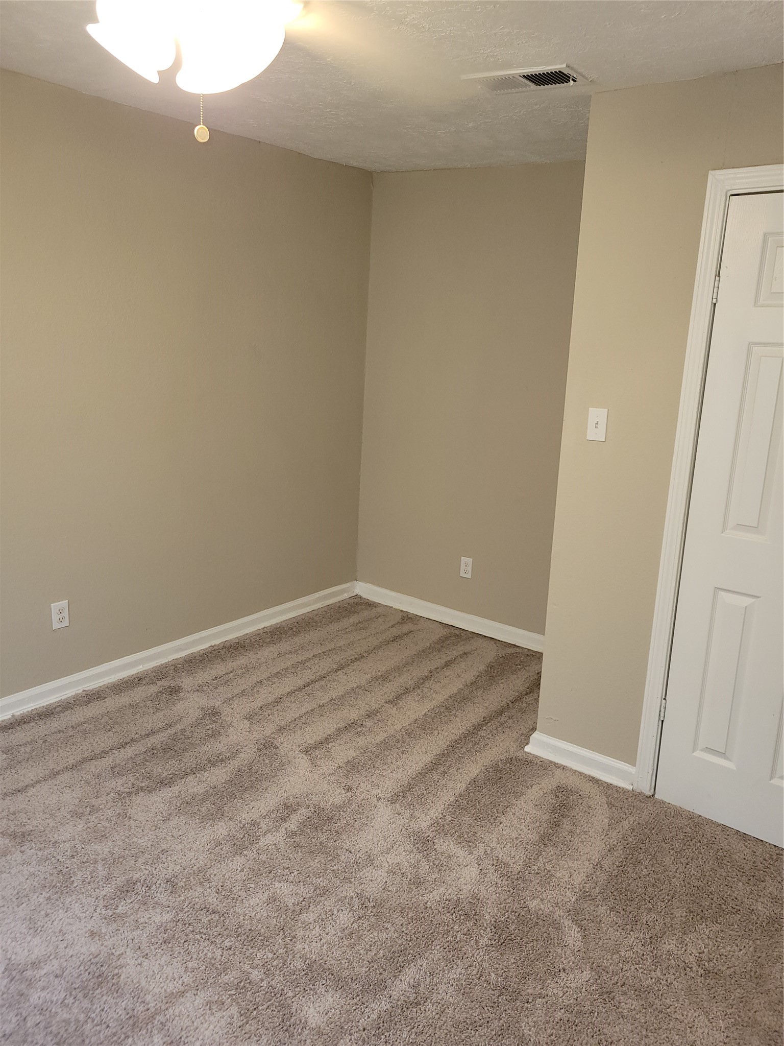7209 Kassarine Pass Property Photo 9