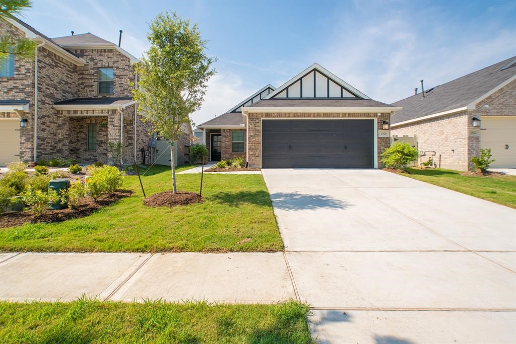 10626 Whitejacket Drive Property Photo 1