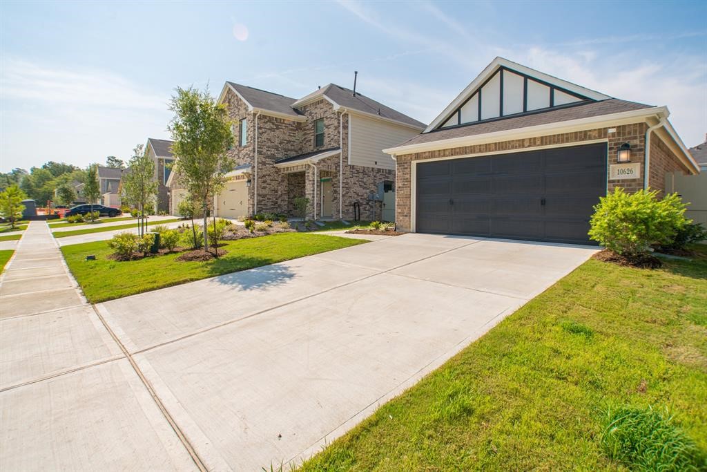 10626 Whitejacket Drive Property Photo 2