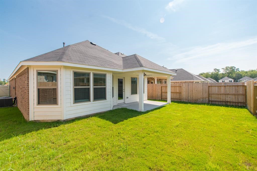 10626 Whitejacket Drive Property Photo 7