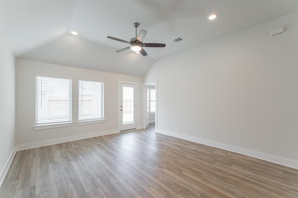 10626 Whitejacket Drive Property Photo 11