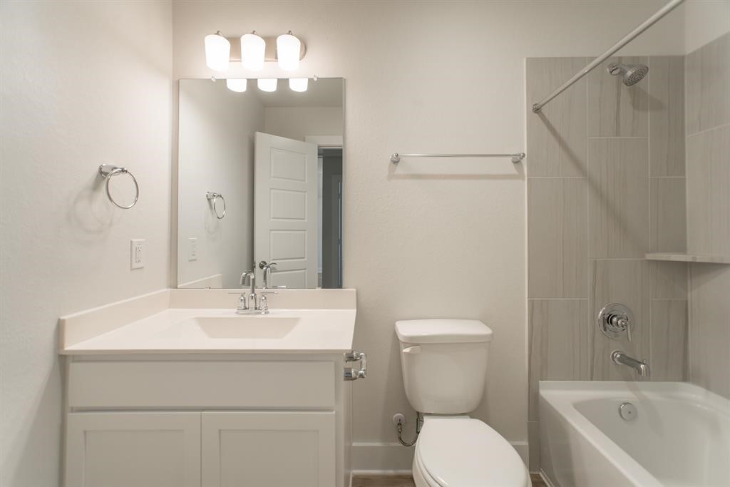 10626 Whitejacket Drive Property Photo 20