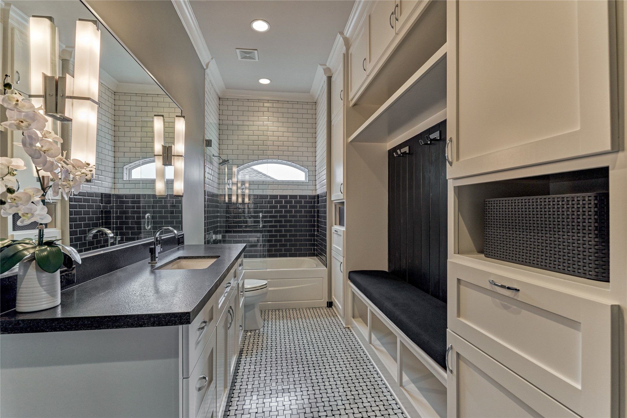 9943 Pebble View Court Property Photo 28