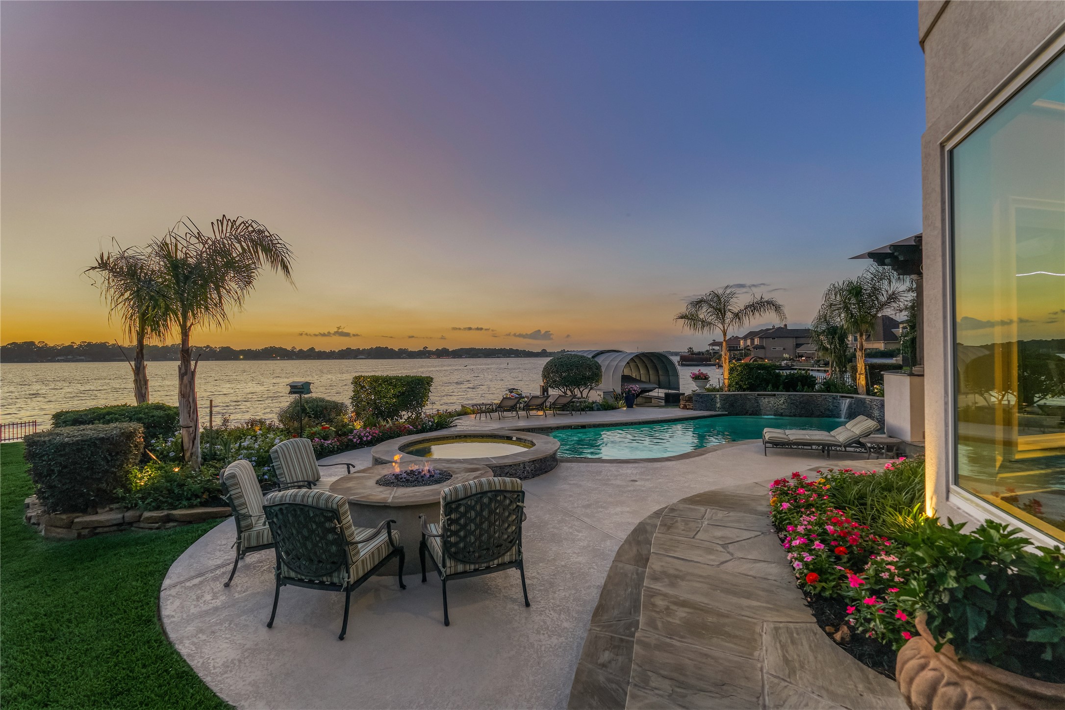 9943 Pebble View Court Property Photo 44