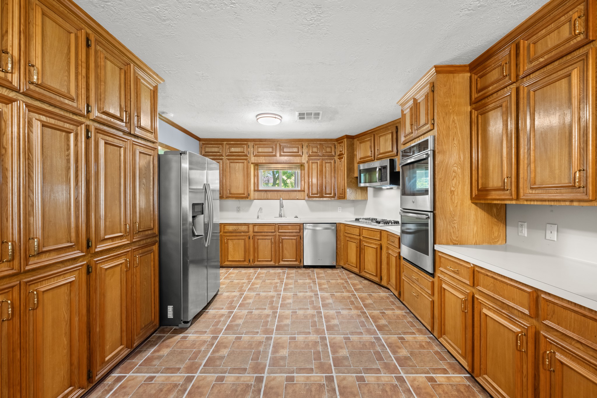 616 Cannan Drive Property Photo 13
