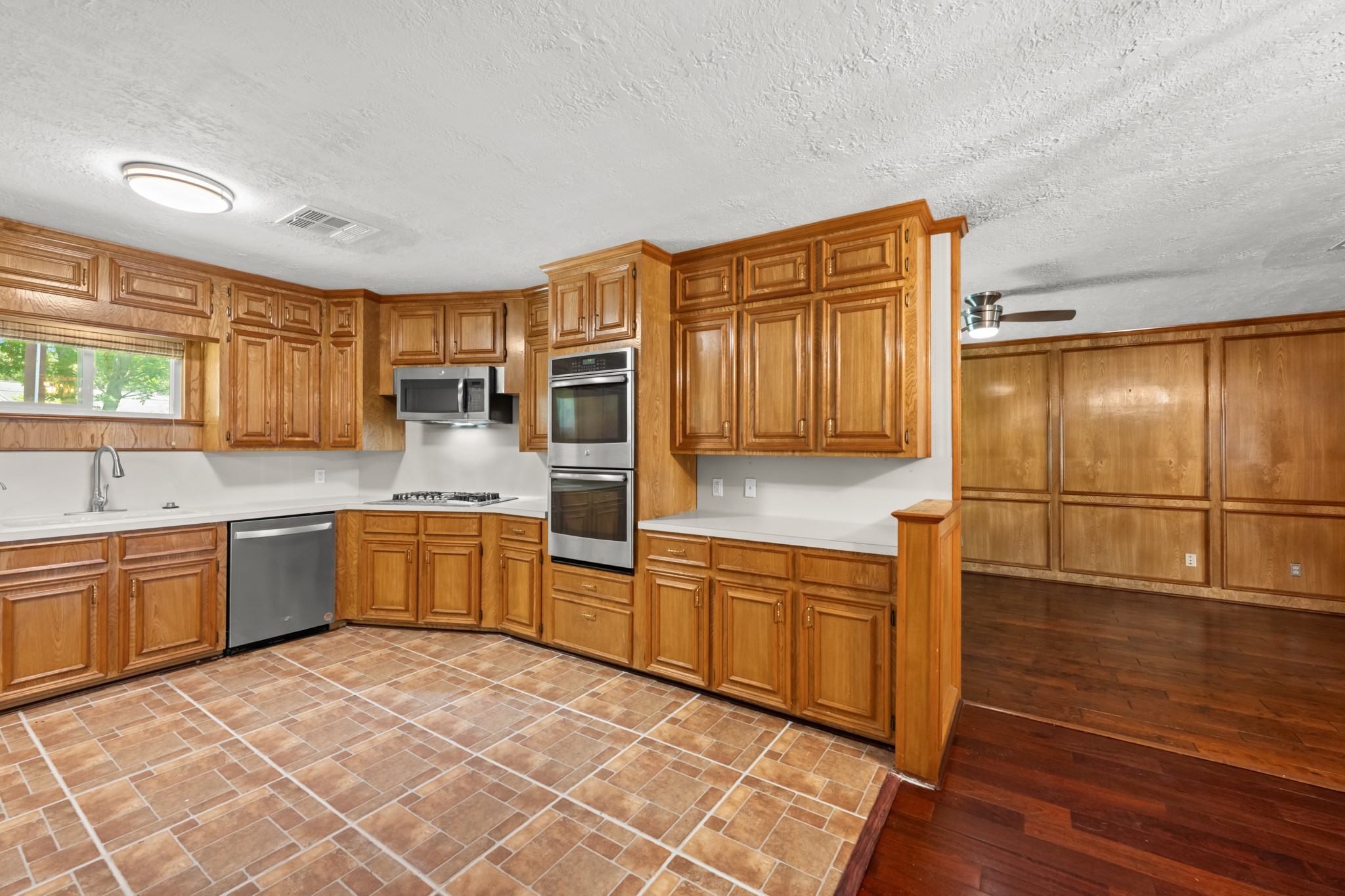 616 Cannan Drive Property Photo 14