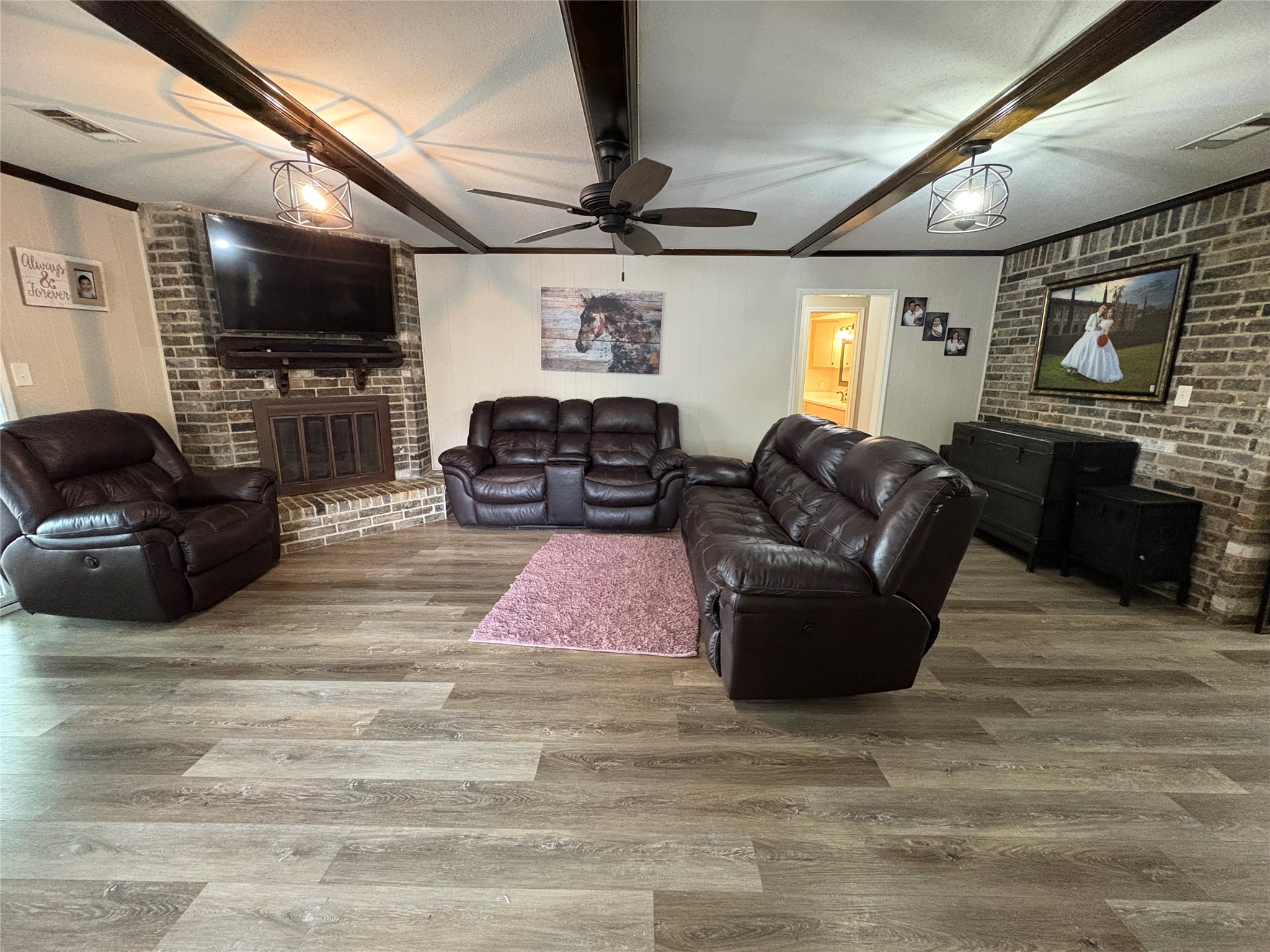 21802 Rotherham Drive Property Photo 11