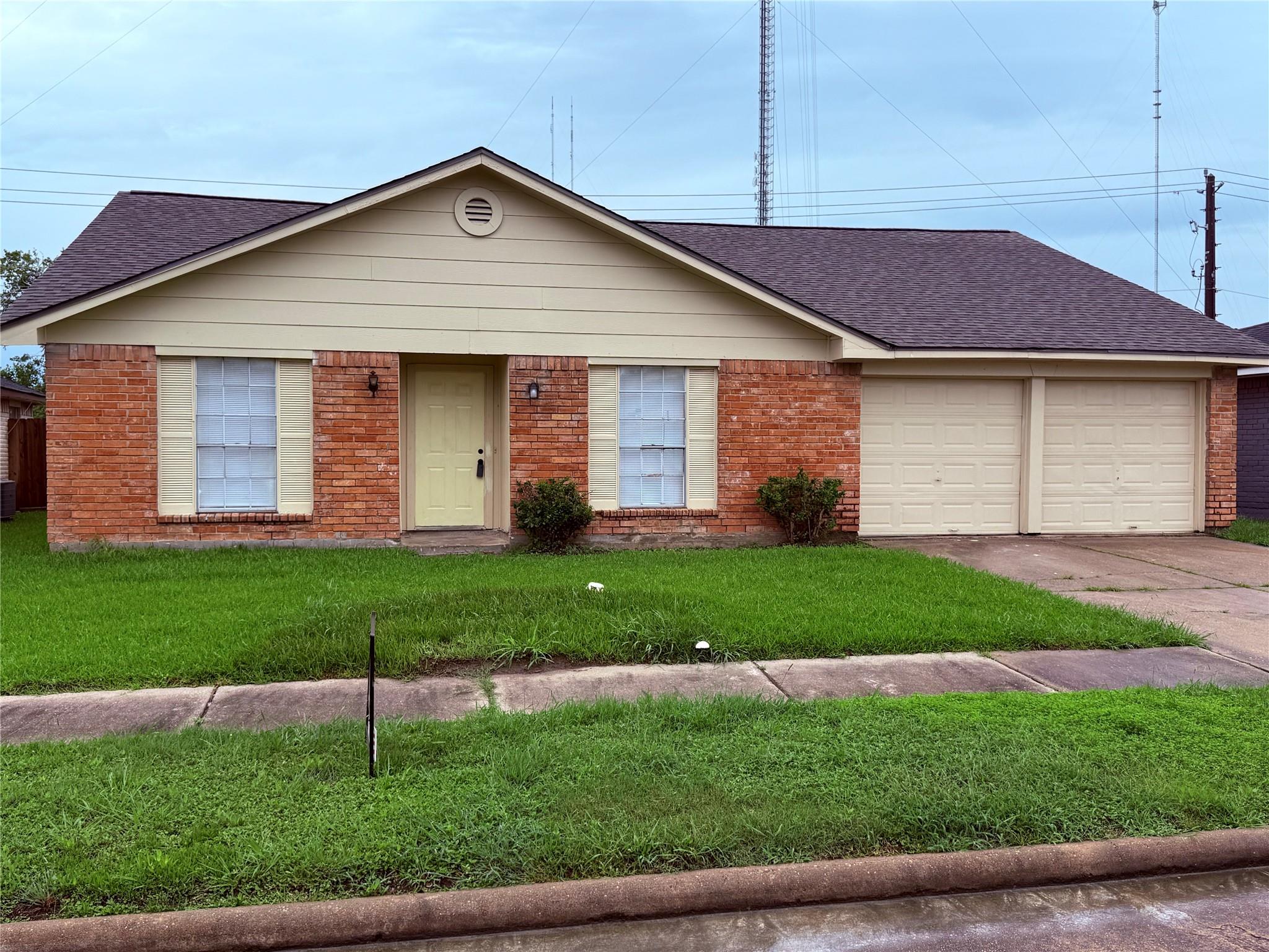 8307 Bird Meadow Lane, Houston TX 77489 Property Photo 1