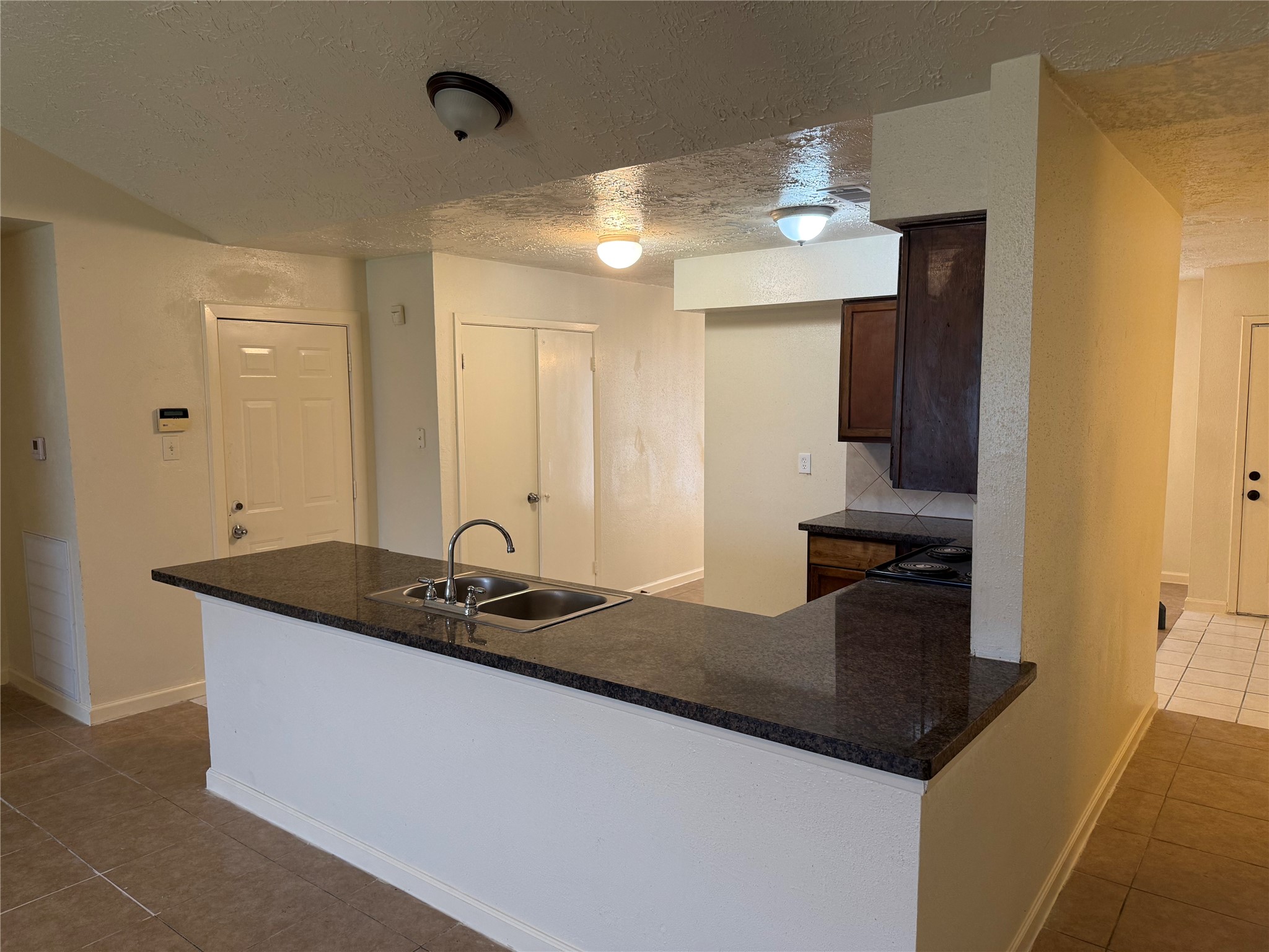 8307 Bird Meadow Lane Property Photo 4
