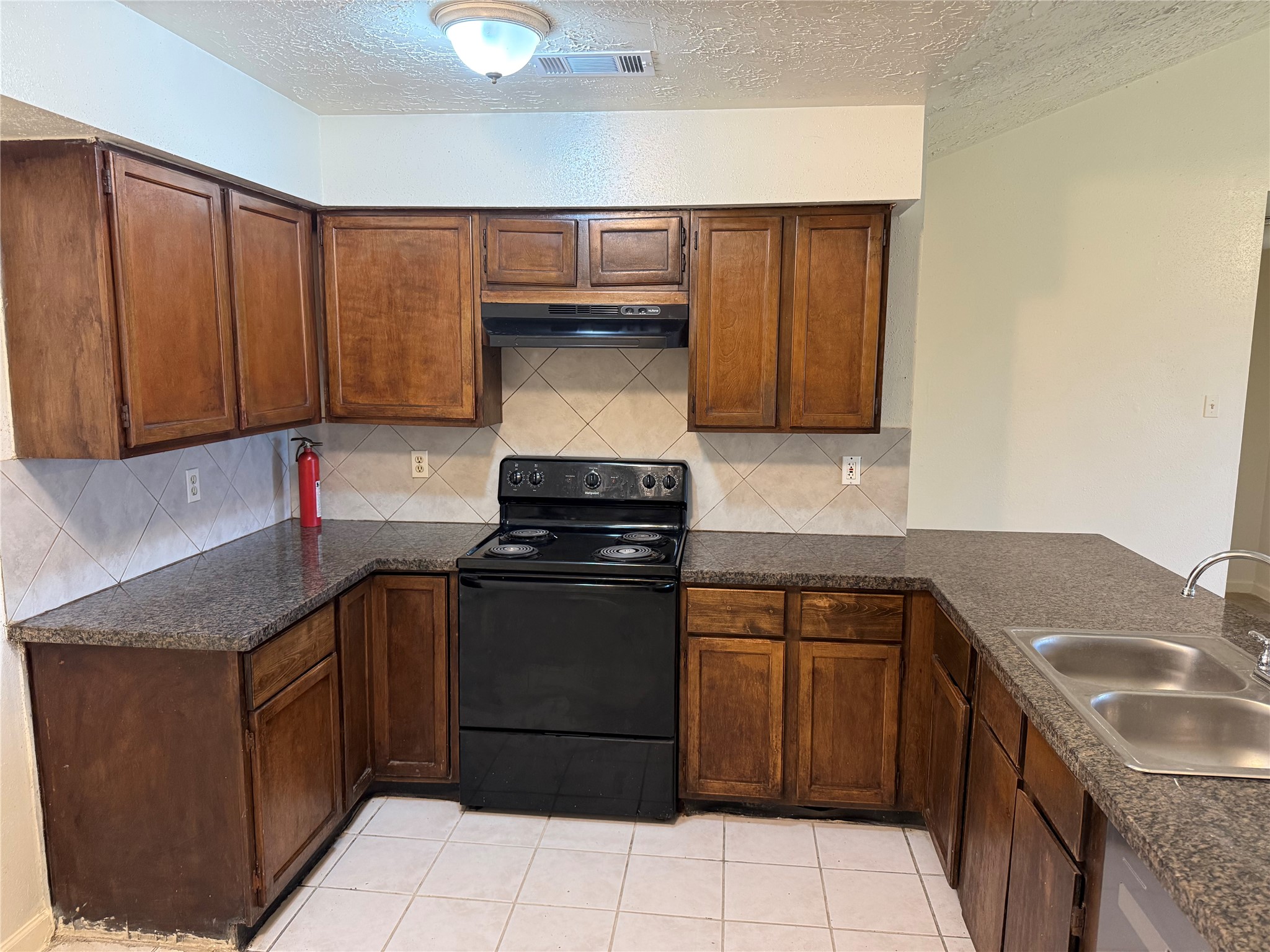 8307 Bird Meadow Lane Property Photo 7