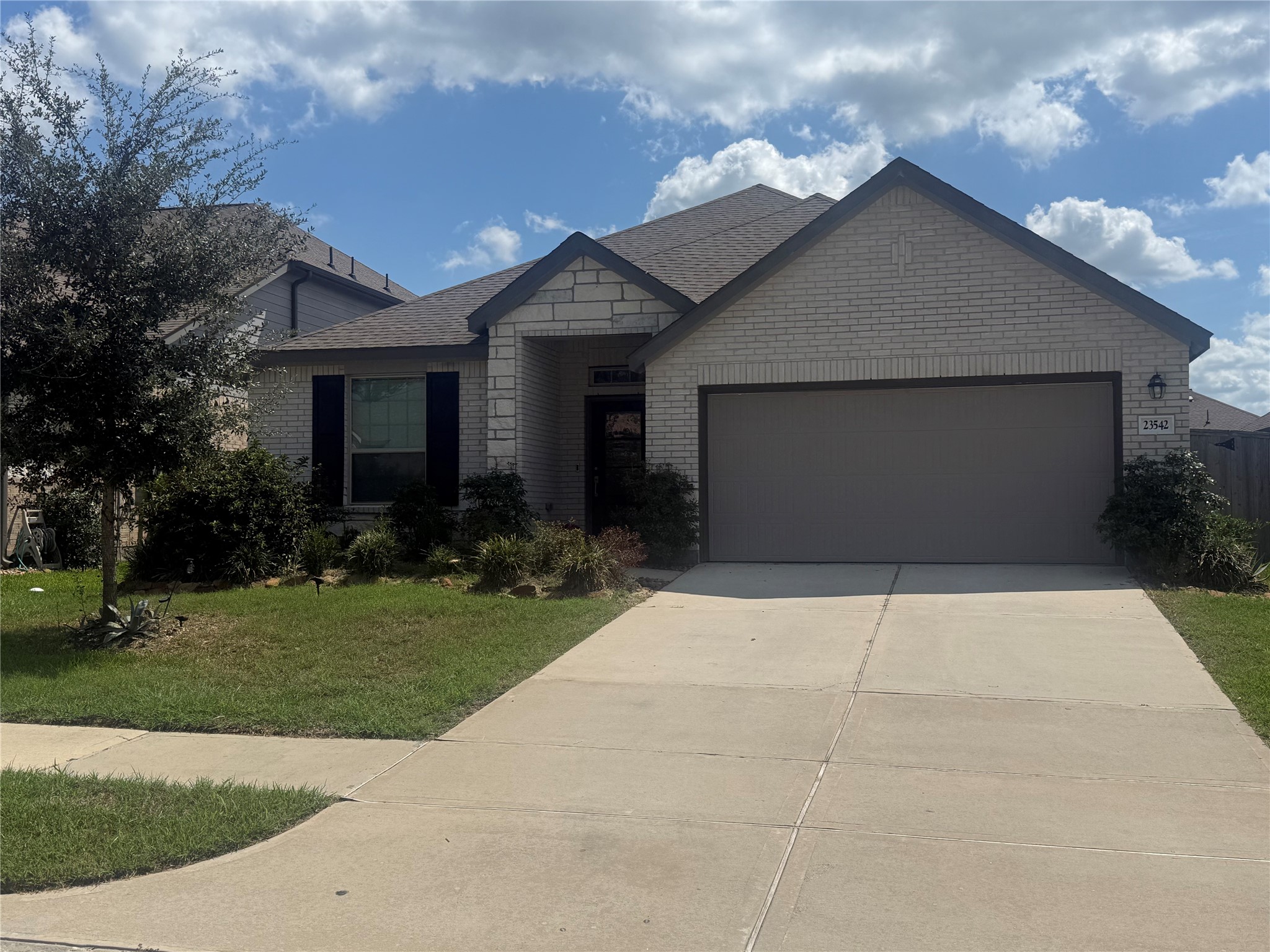 23542 Marble Pass Trace Property Photo 1