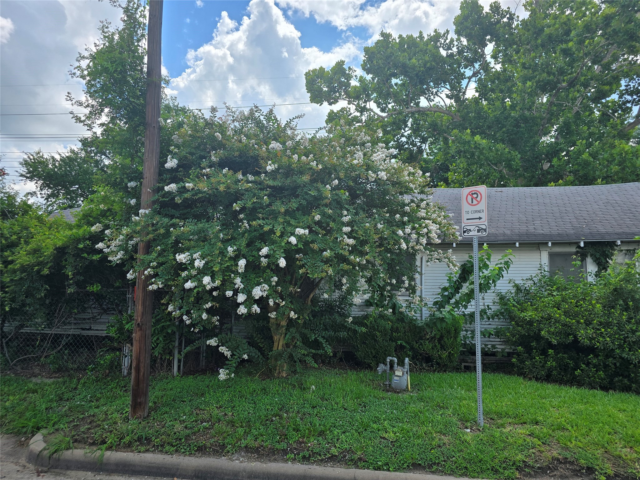 1601 Malvern Street Property Photo 3