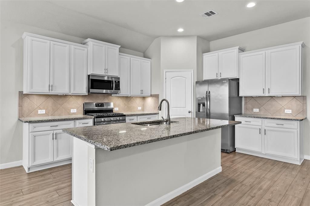 10220 Goose Creek Lane Property Photo 8