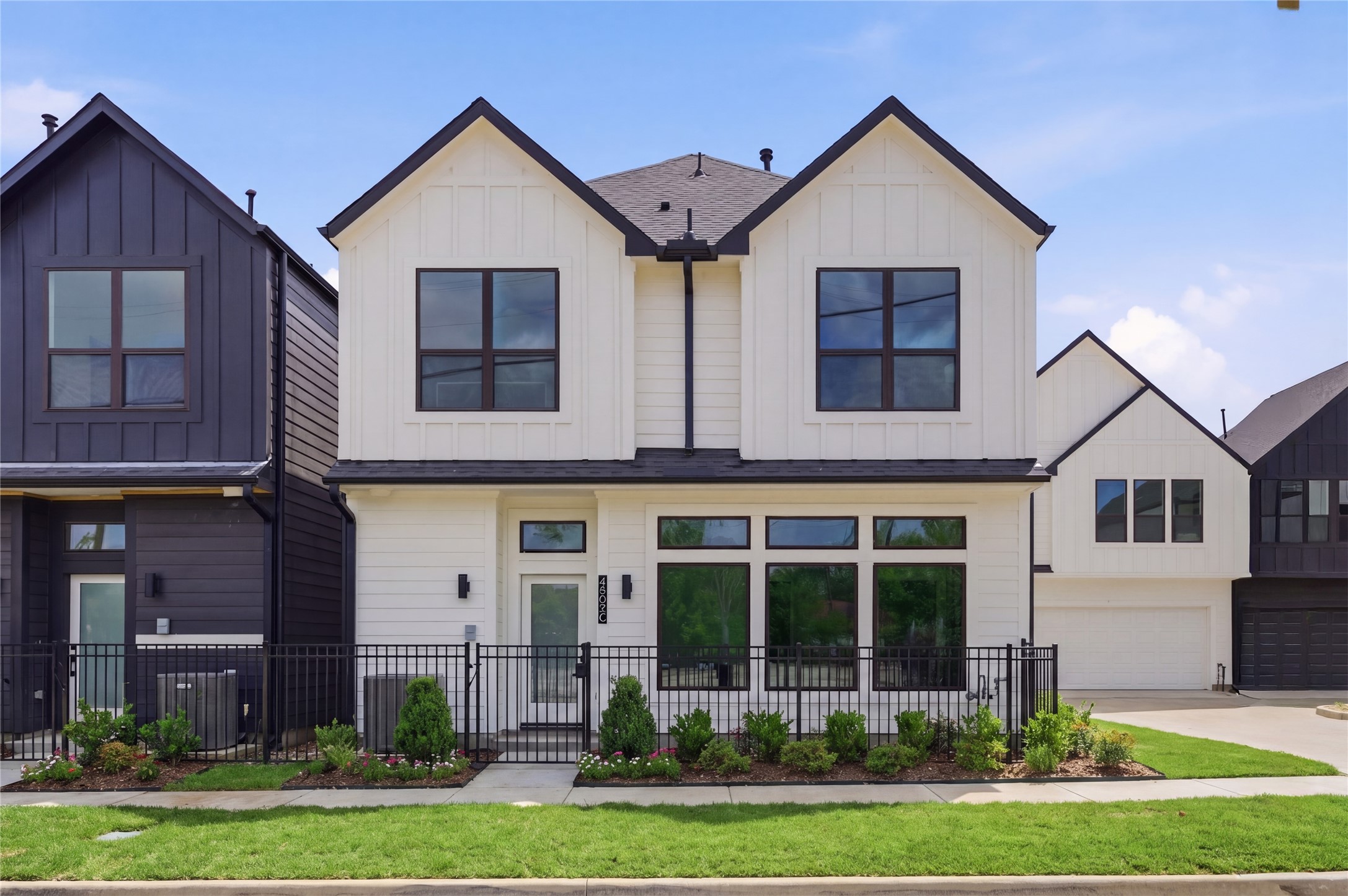 4603 Harrisburg Boulevard C Property Photo 2