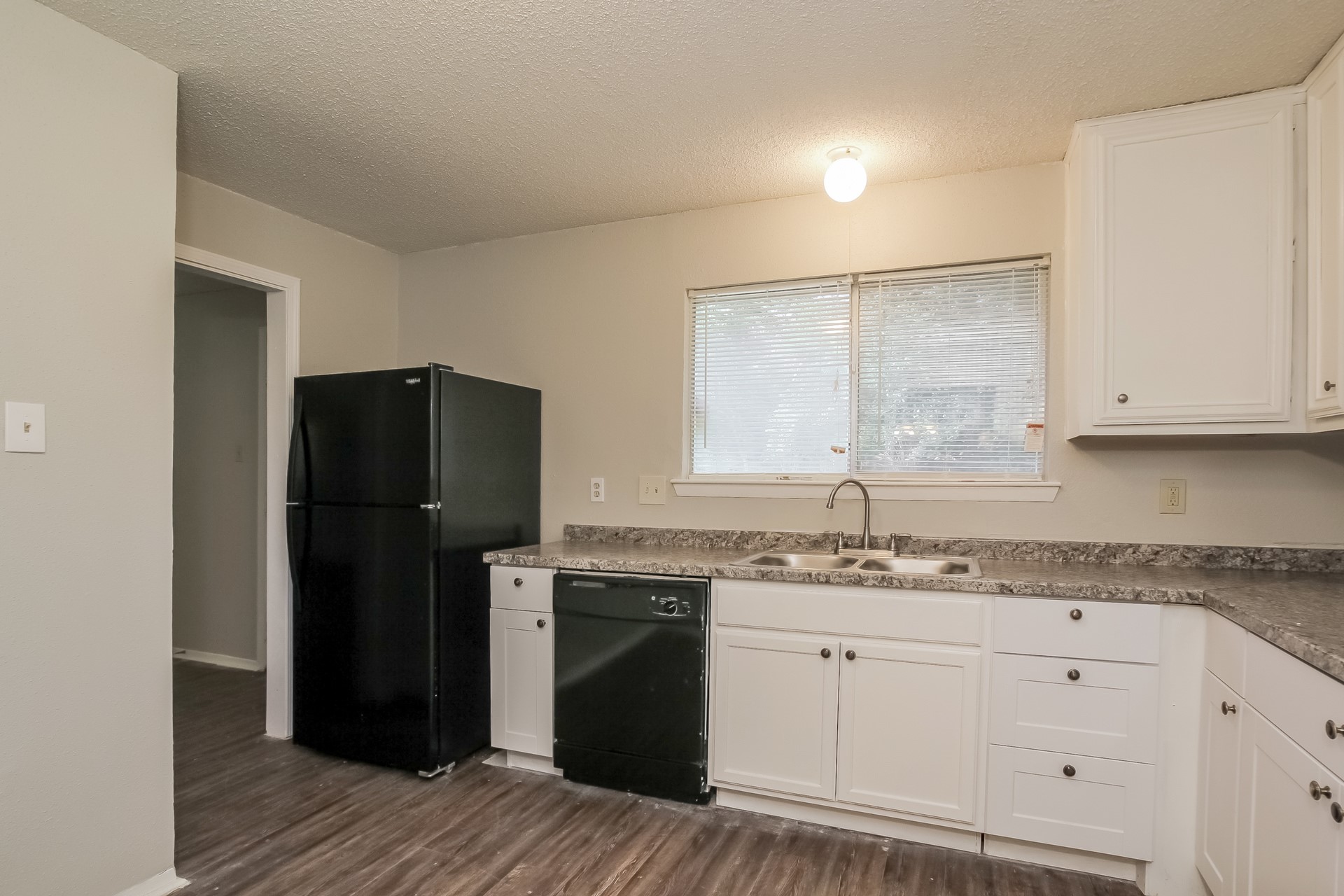 16411 N Cross Drive Property Photo 6
