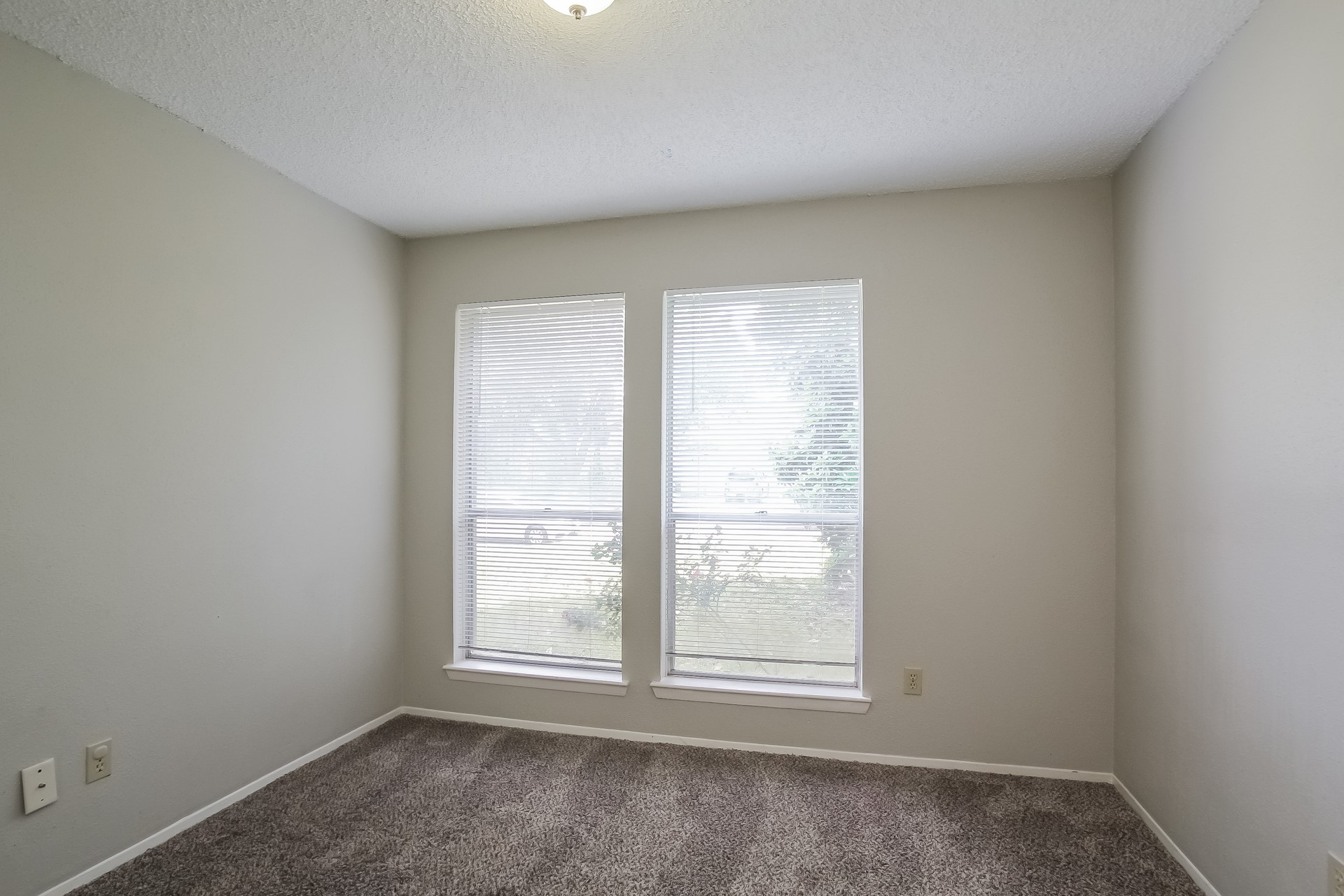 16411 N Cross Drive Property Photo 10