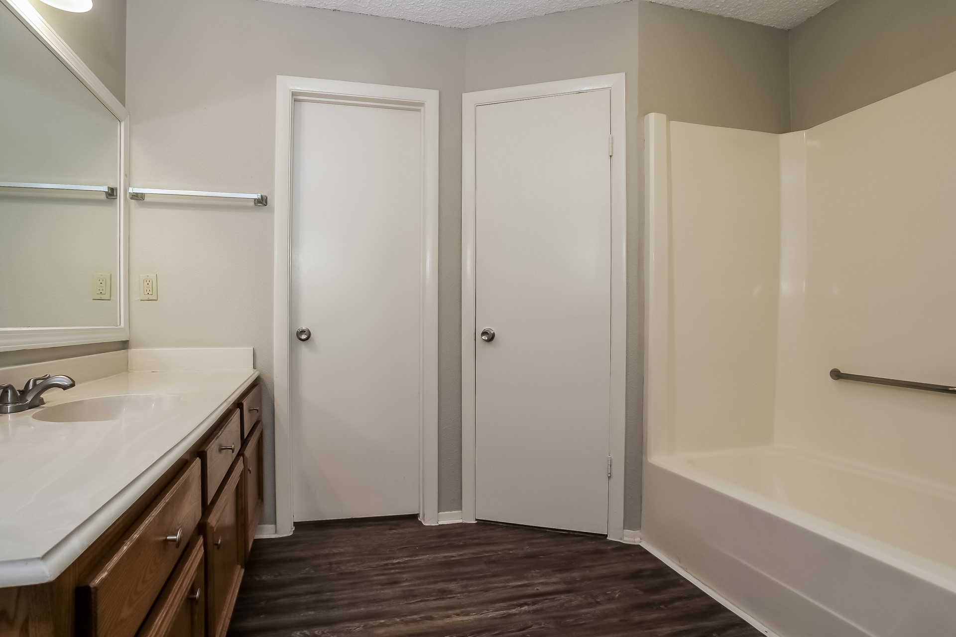 16411 N Cross Drive Property Photo 12