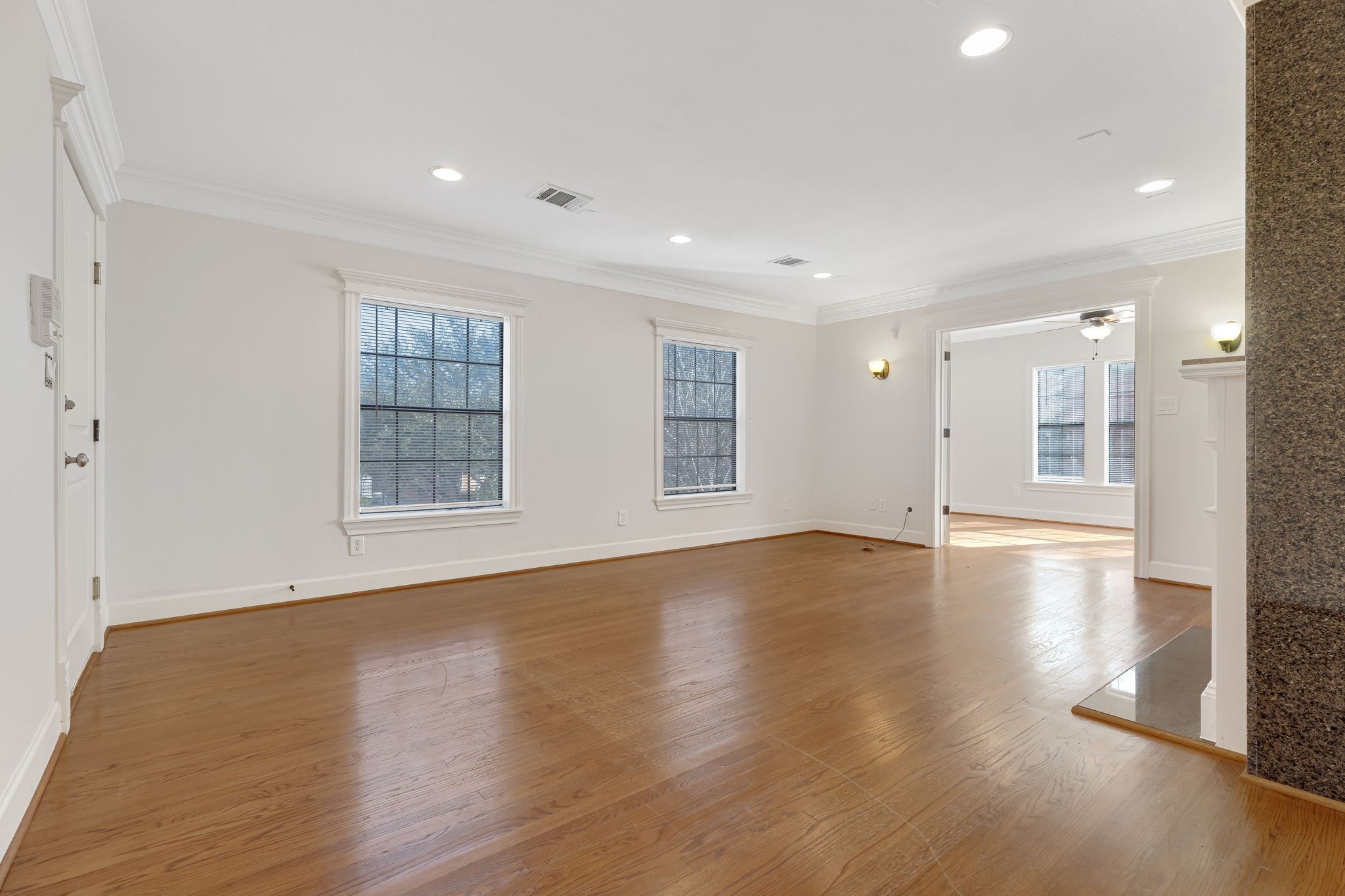 2306 Blodgett Street 2 Property Photo 3