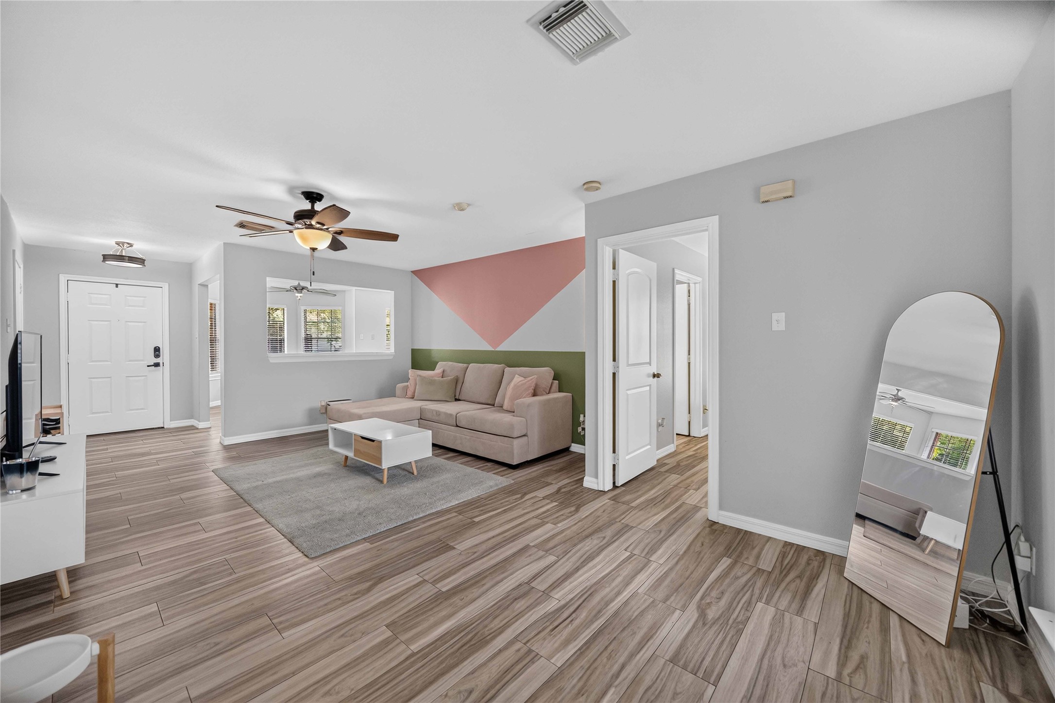 8302 Sanford Street Property Photo 13