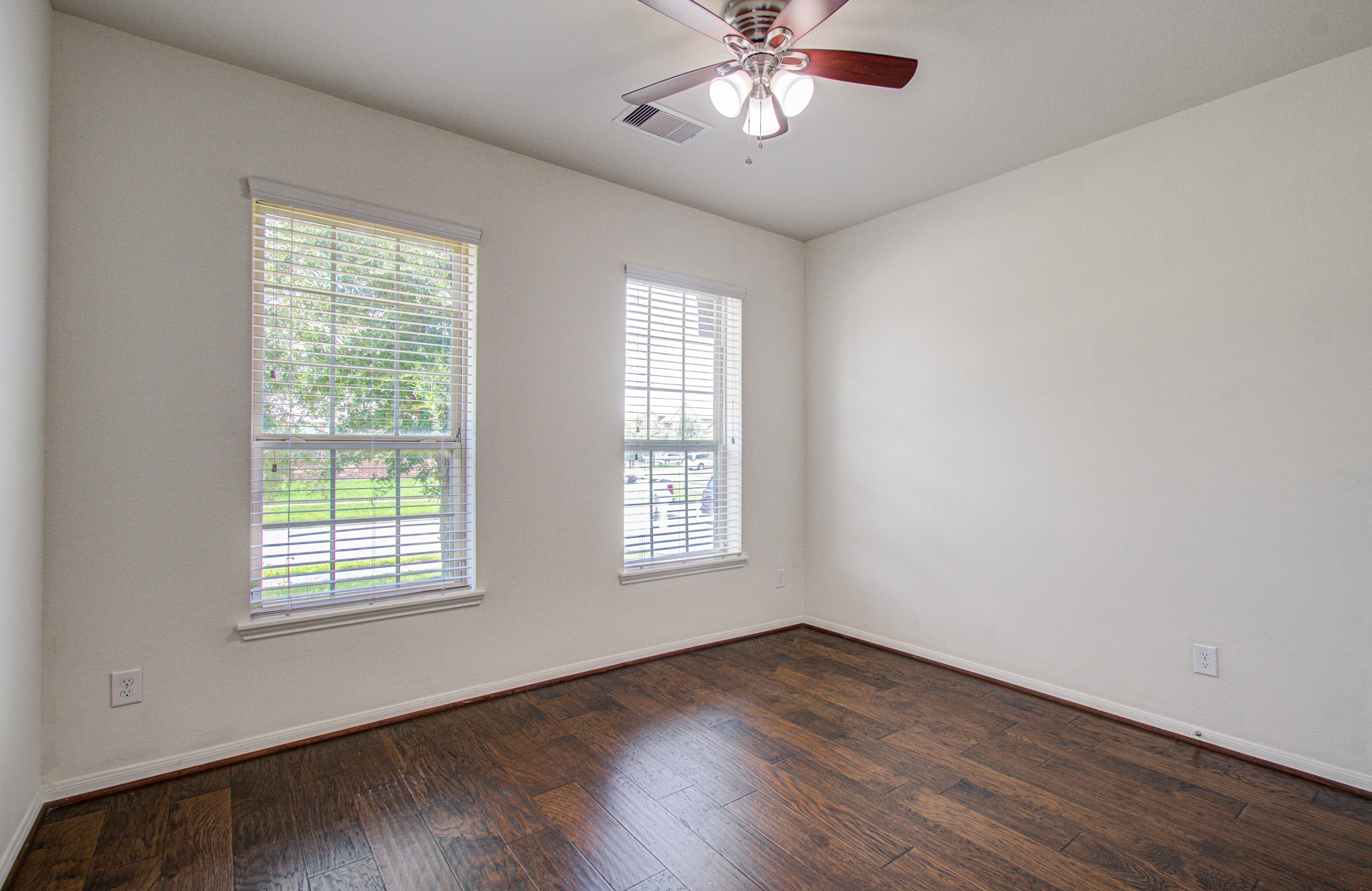 26831 Marble Lakes Drive Property Photo 10