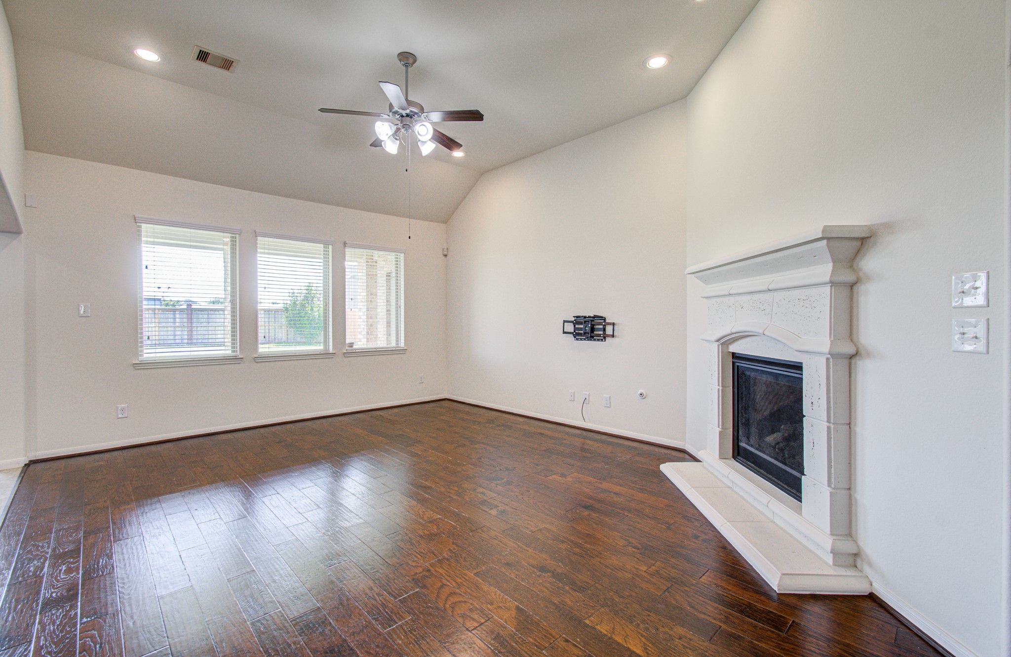 26831 Marble Lakes Drive Property Photo 28