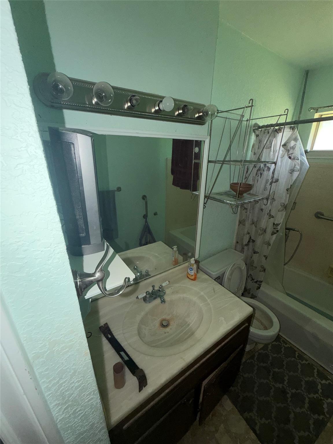 402 S Yaupon Street Property Photo 5