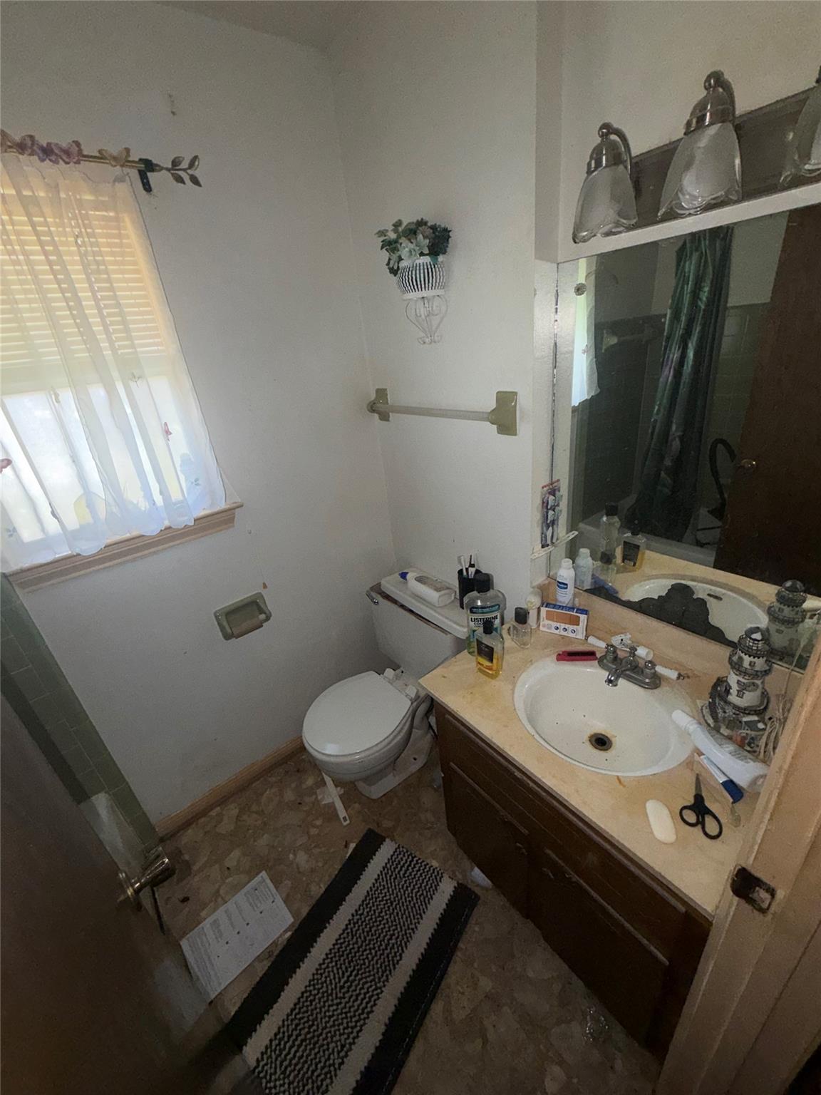 402 S Yaupon Street Property Photo 8