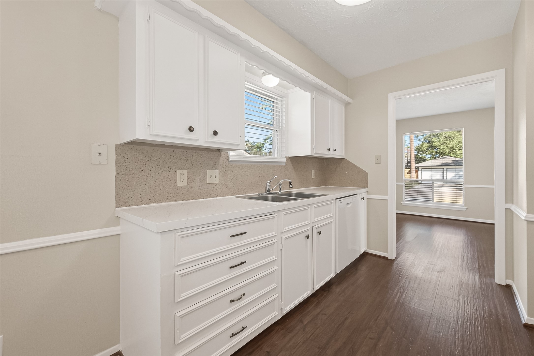 2406 Deasa Drive Property Photo 11