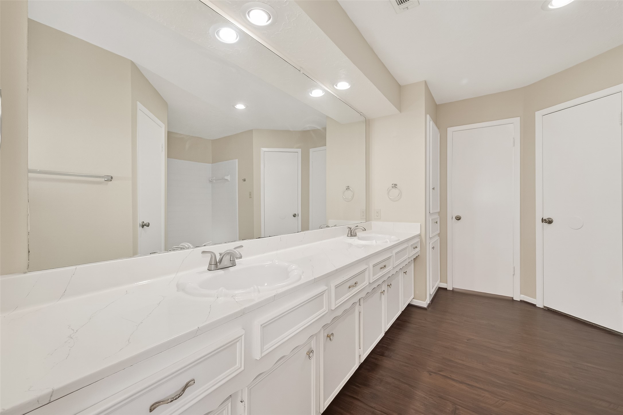 2406 Deasa Drive Property Photo 17