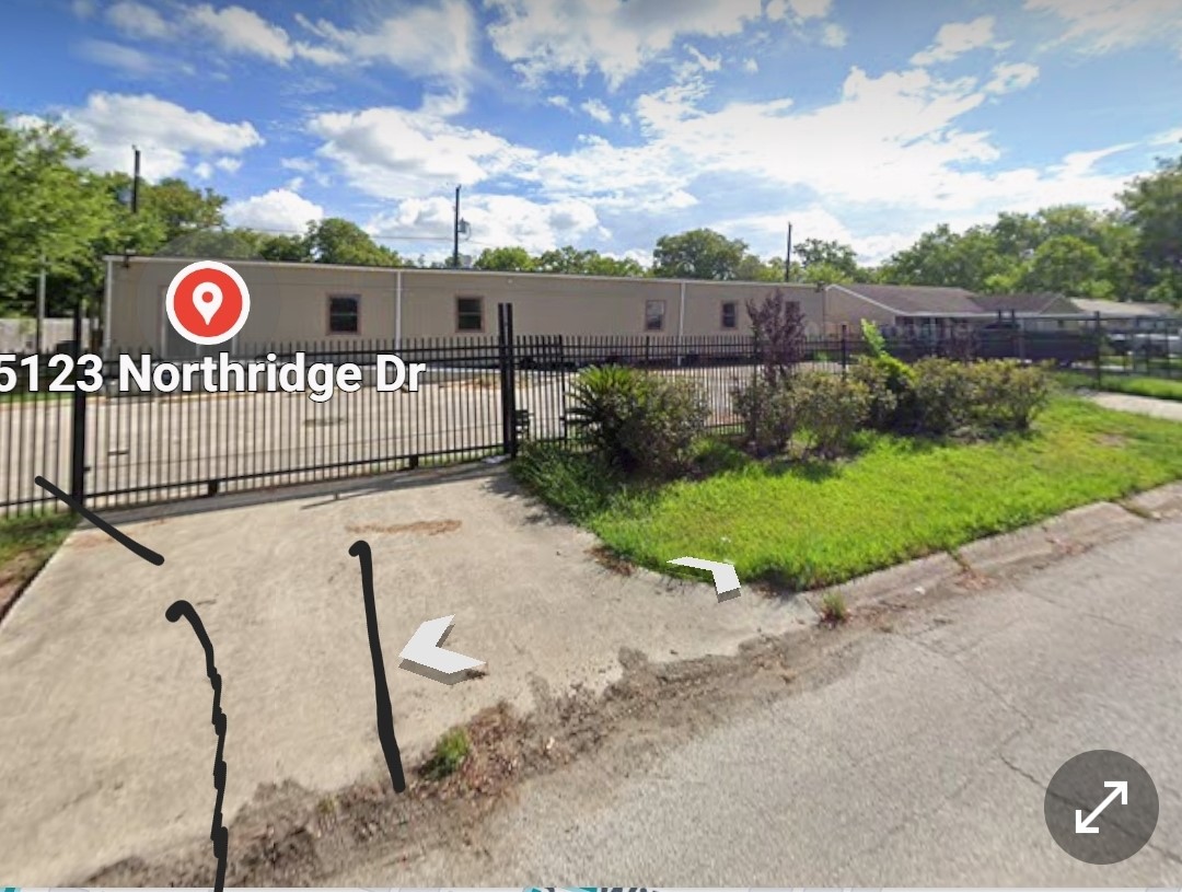 5123 Northridge Drive Property Photo 1
