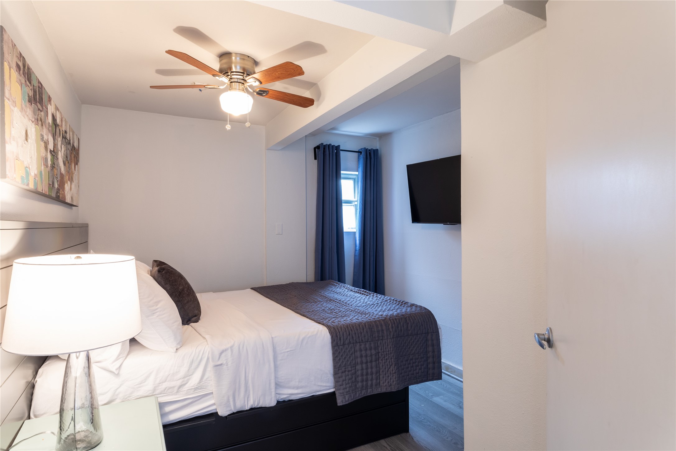 3312-1 Greenbriar Drive Property Photo 10