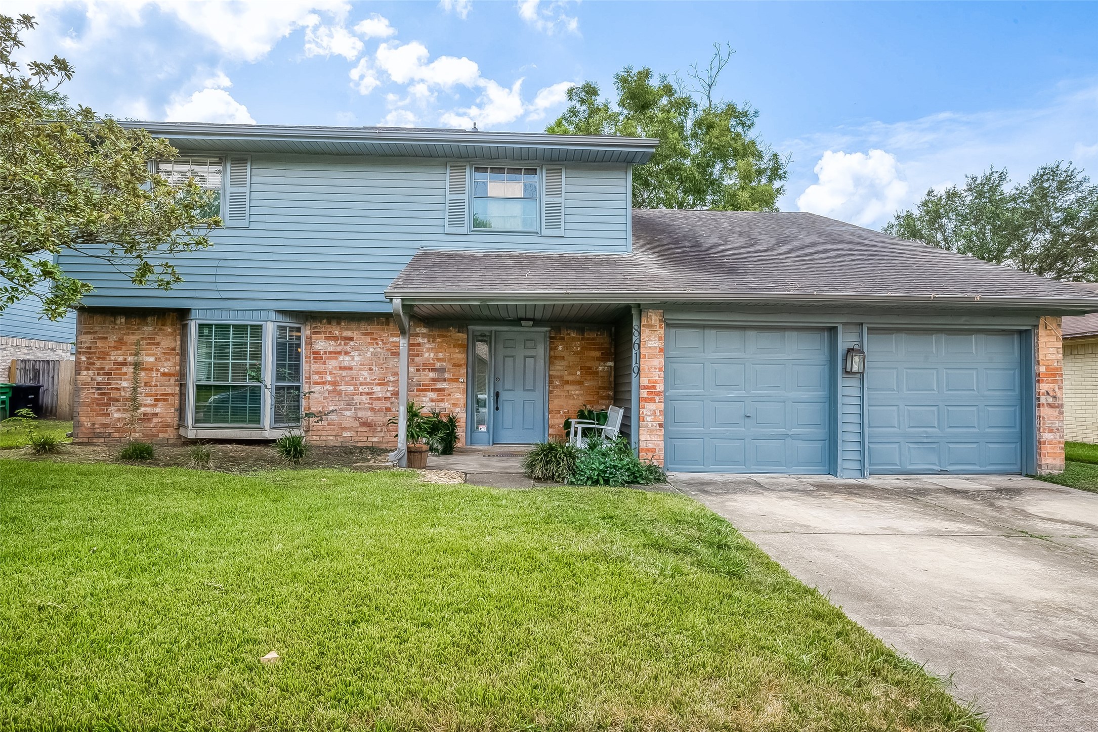 8619 Quail Burg Lane Property Photo 2