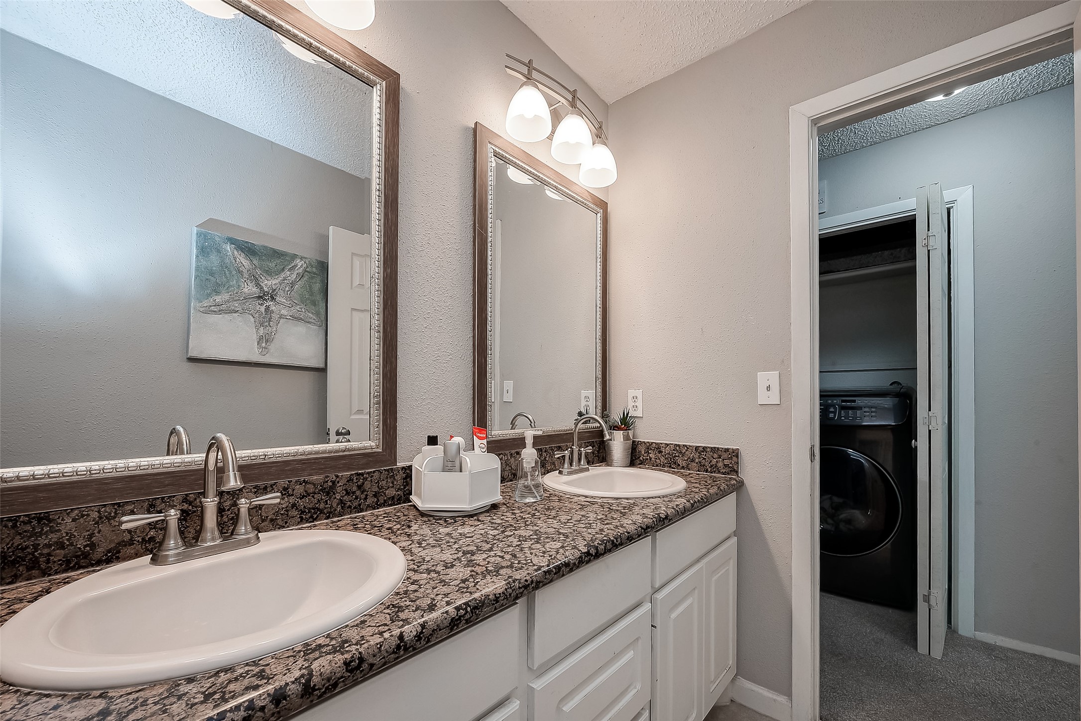 8619 Quail Burg Lane Property Photo 13