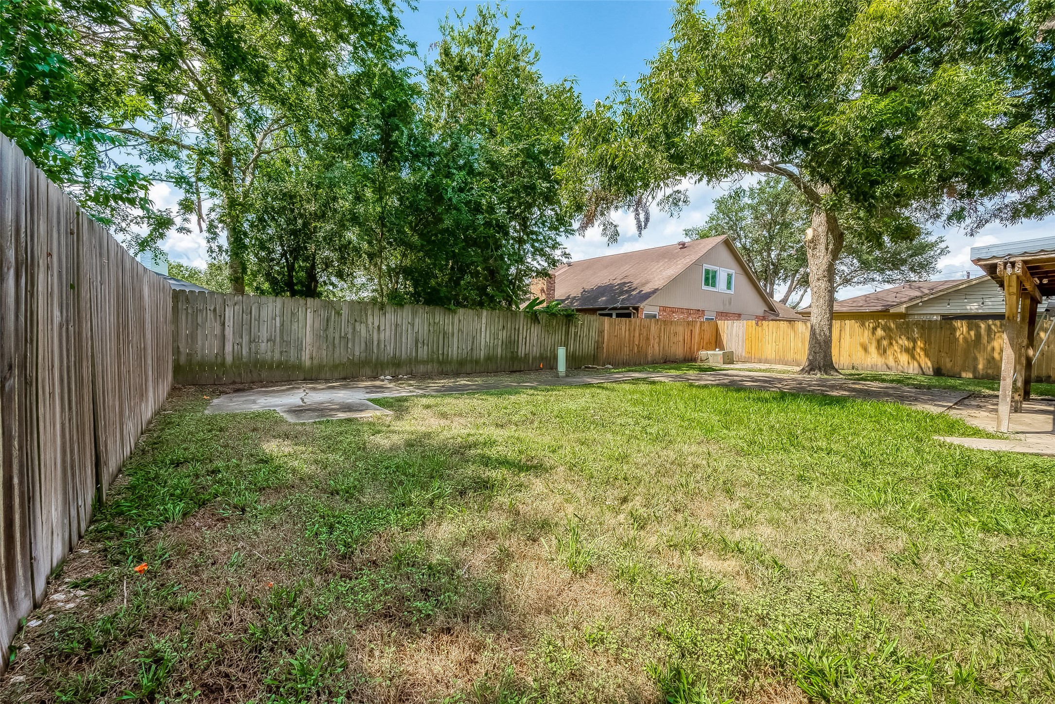 8619 Quail Burg Lane Property Photo 14