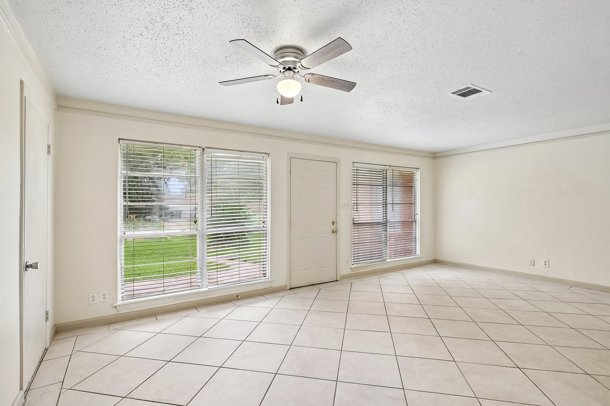 6401 Rowan Lane Property Photo 1