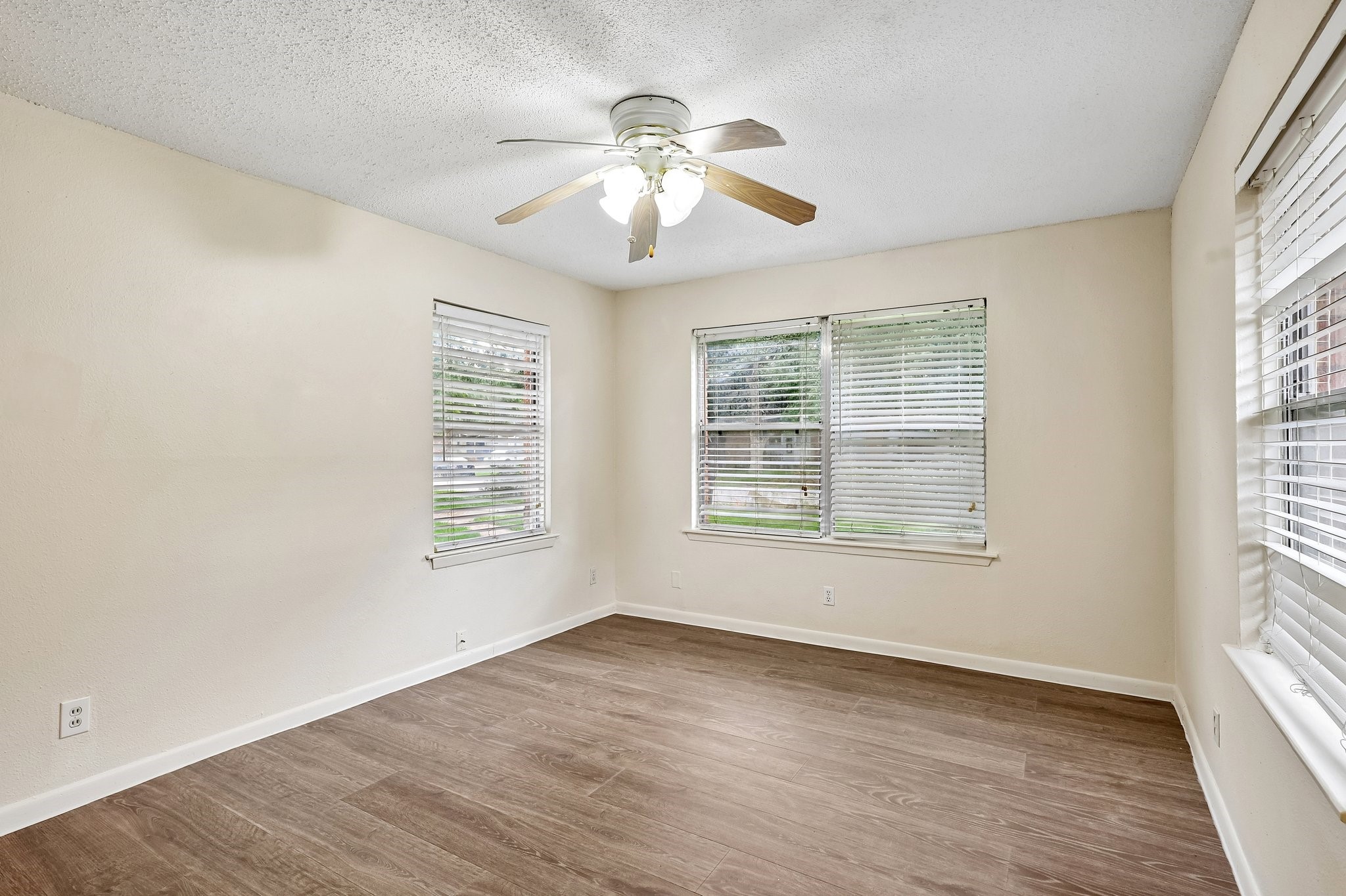 6401 Rowan Lane Property Photo 17