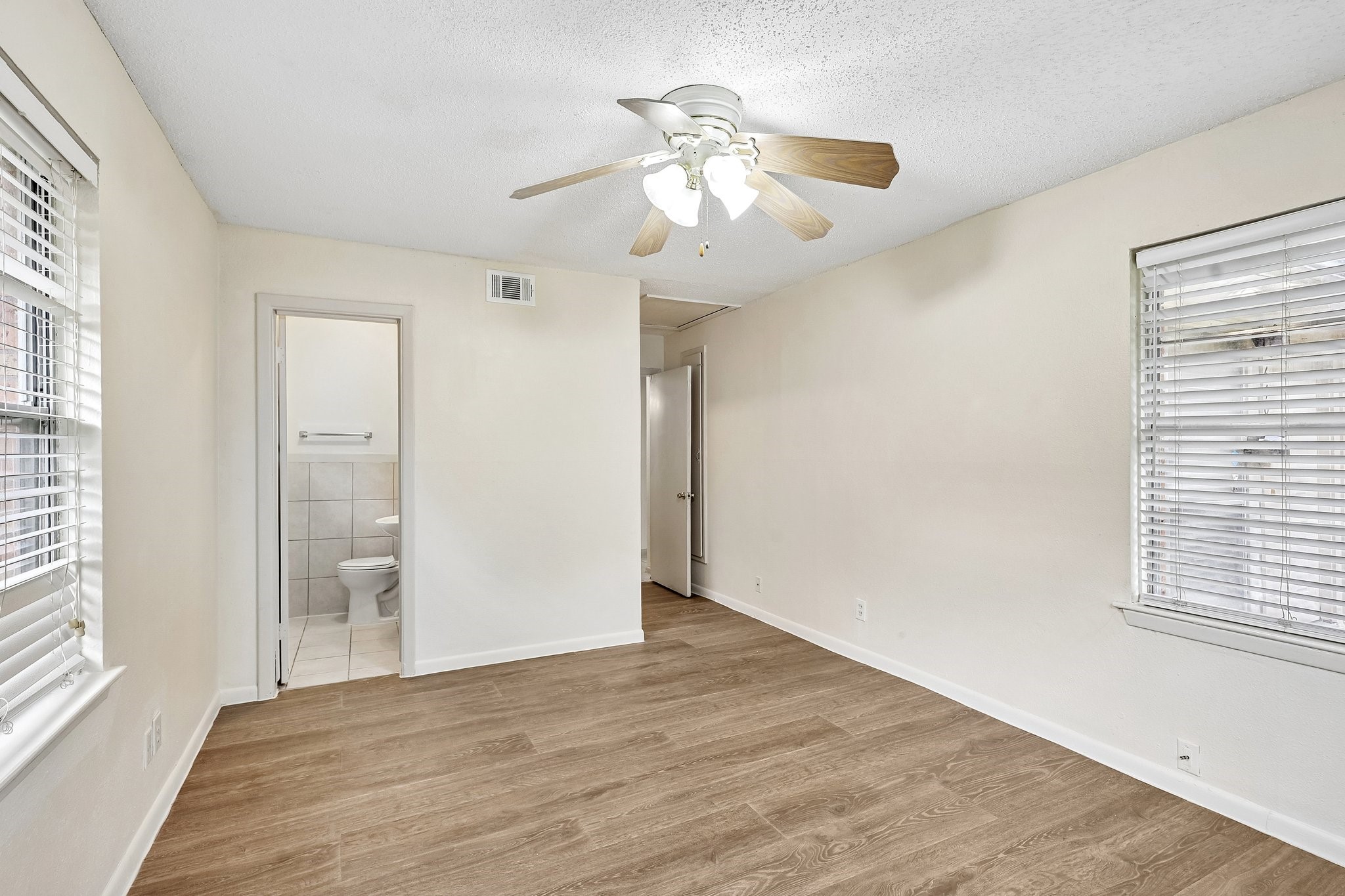 6401 Rowan Lane Property Photo 18
