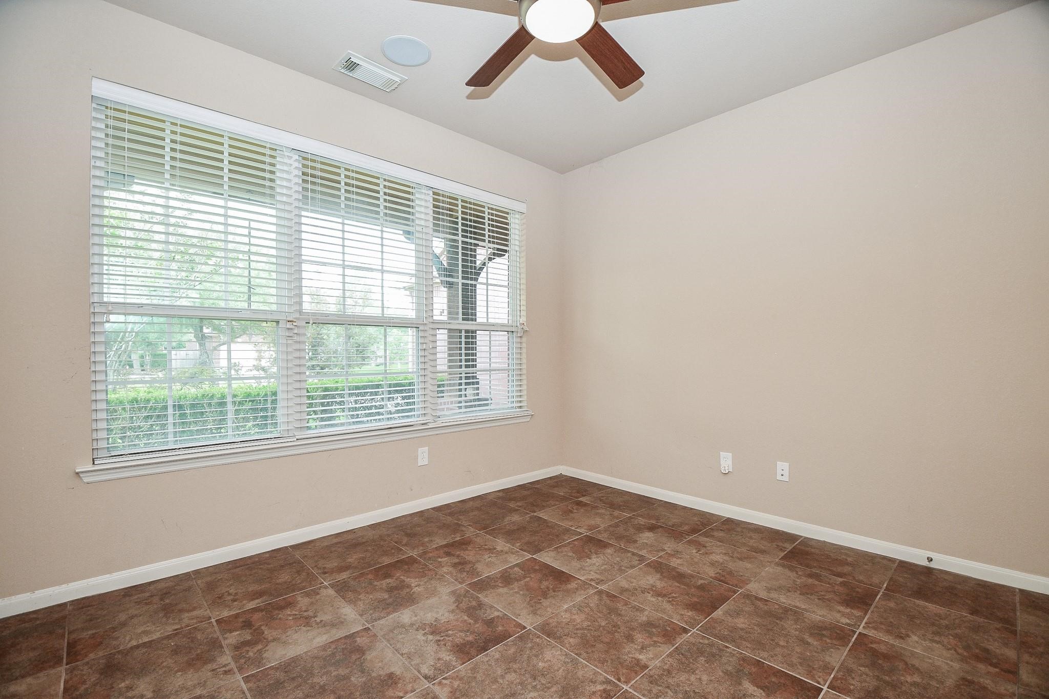 21502 Venture Park Drive Property Photo 11