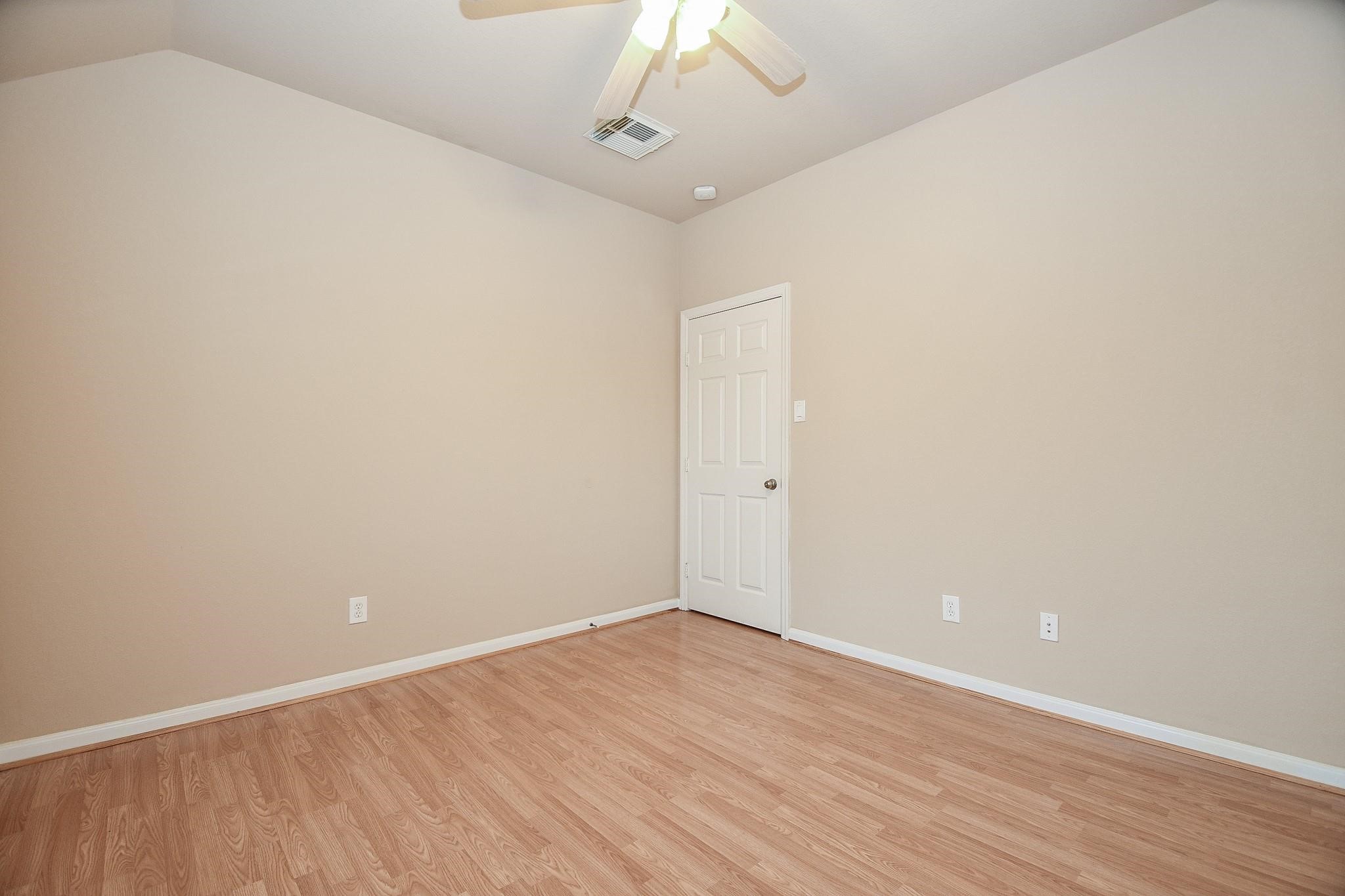 21502 Venture Park Drive Property Photo 19
