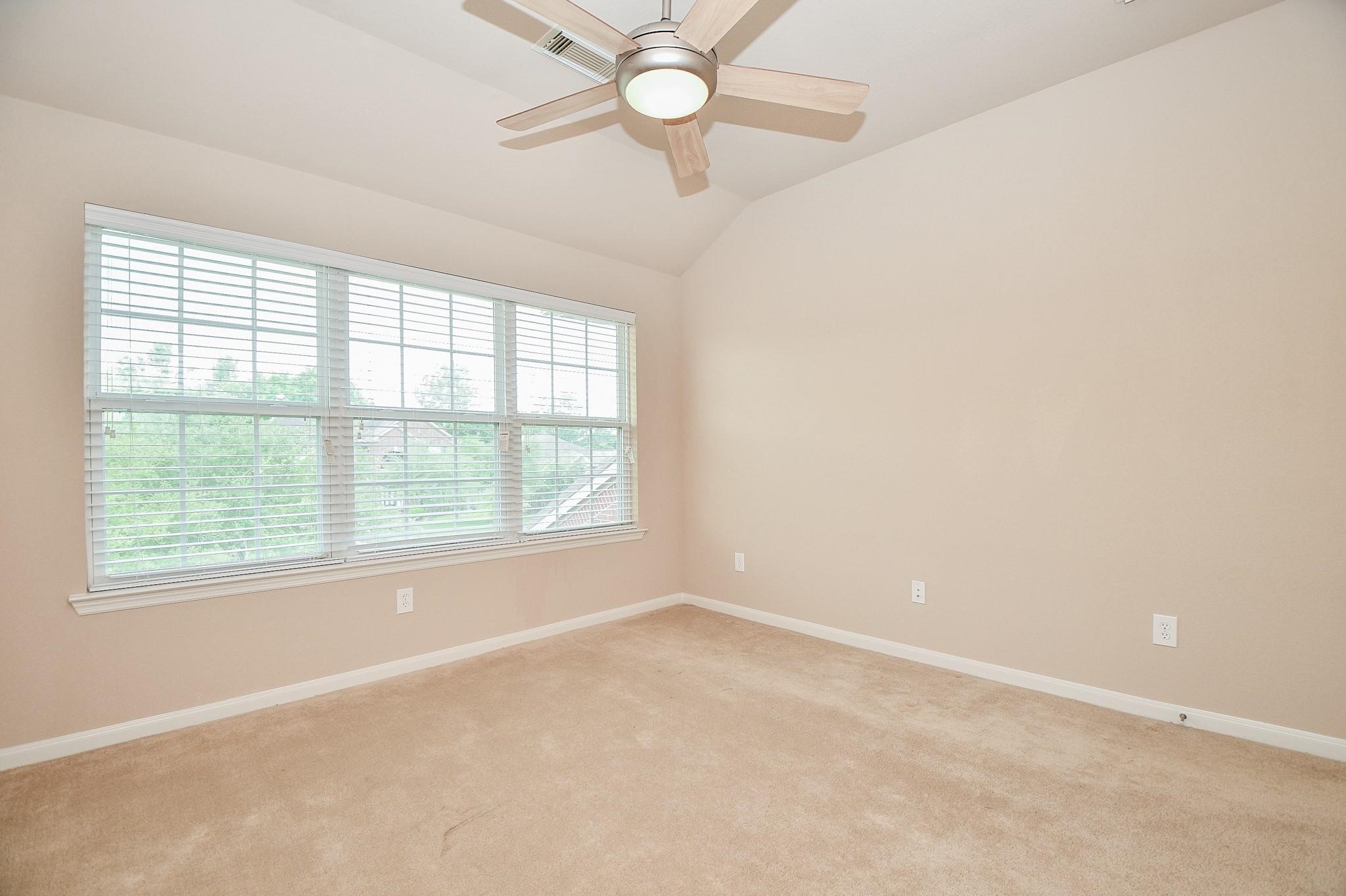 21502 Venture Park Drive Property Photo 20