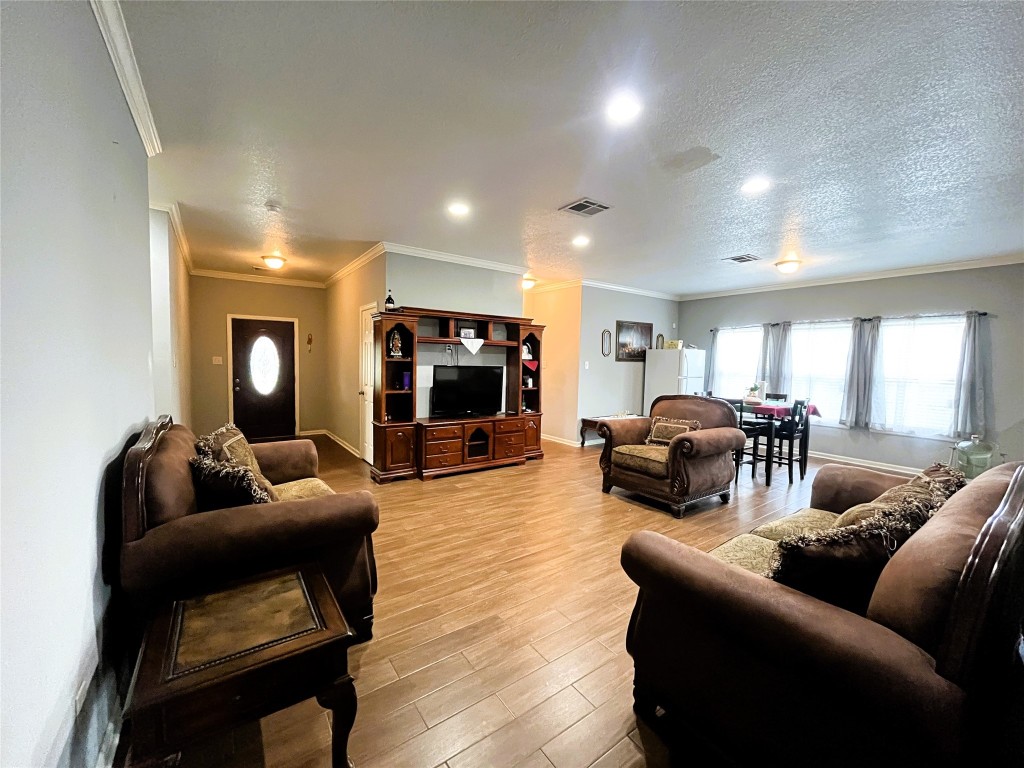 3206 Druid Street Property Photo 6