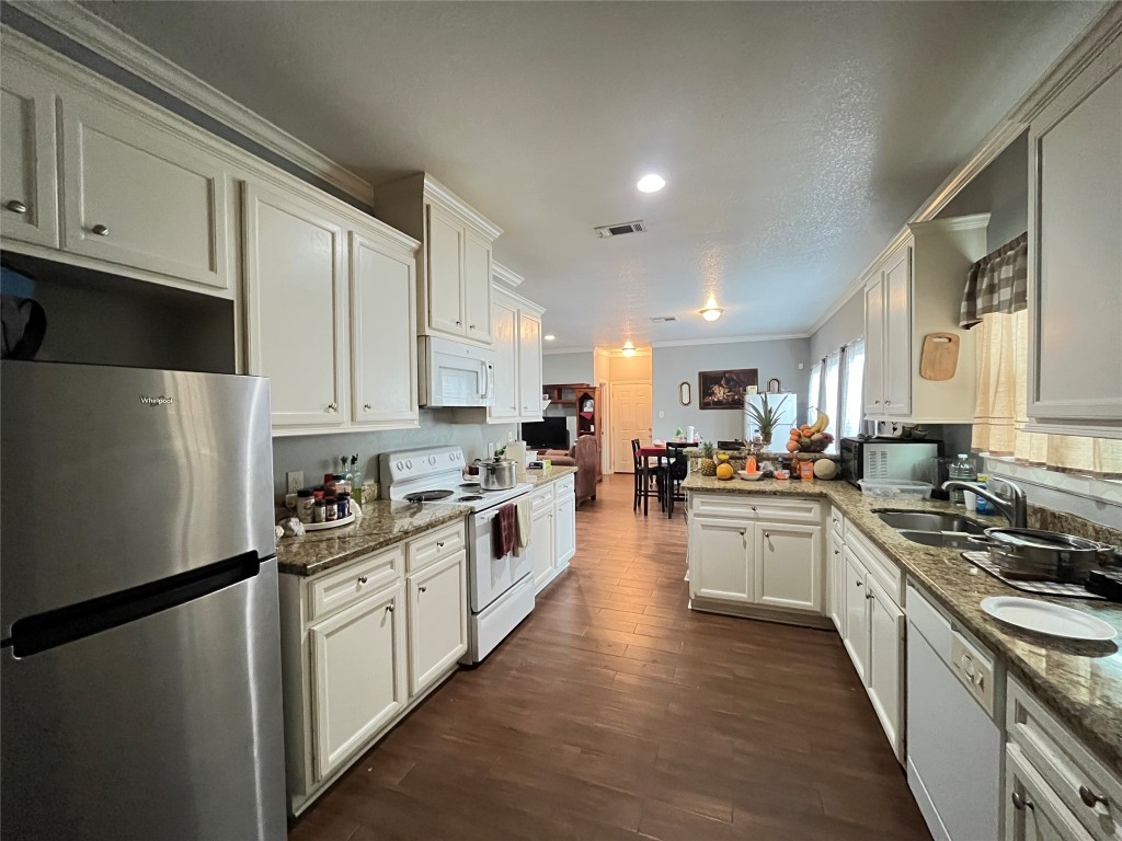3206 Druid Street Property Photo 9